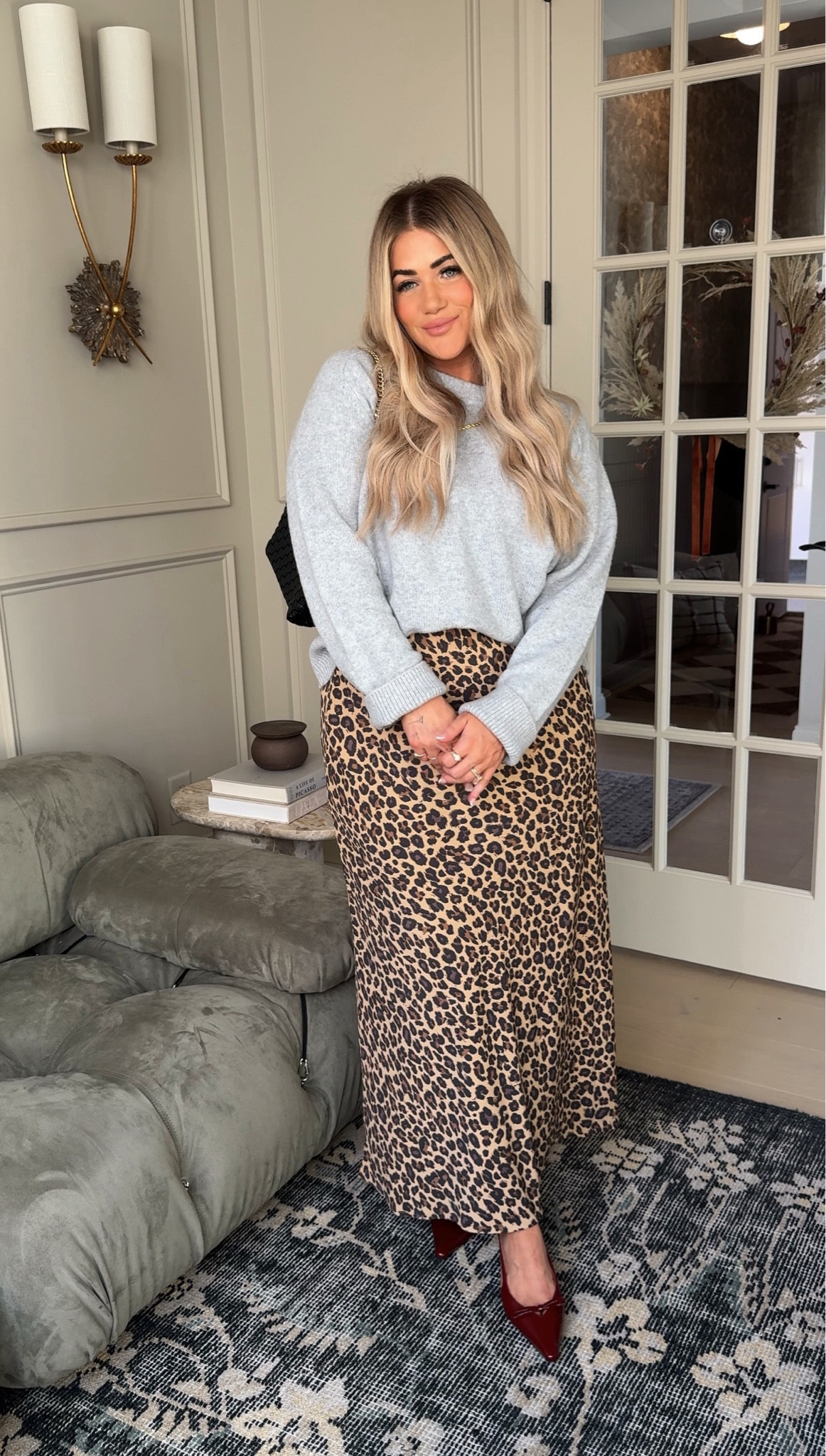 Last day for sale🩶 use code “SWEATERSAF” for additional 15% off!

Sweater- large
Skirt- large long (prefer longer)

#LTKSeasonal #LTKSaleAlert #LTKMidsize