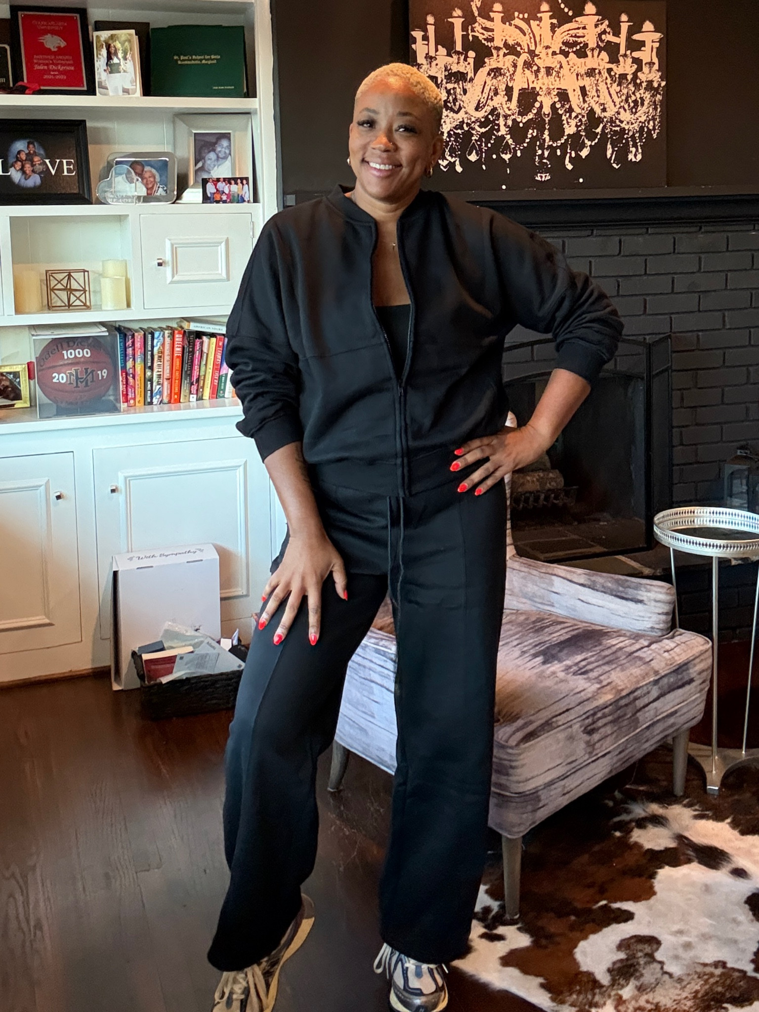 Comfy sweatsuit, but elevated! 

#LTKStyleTip #LTKFindsUnder50