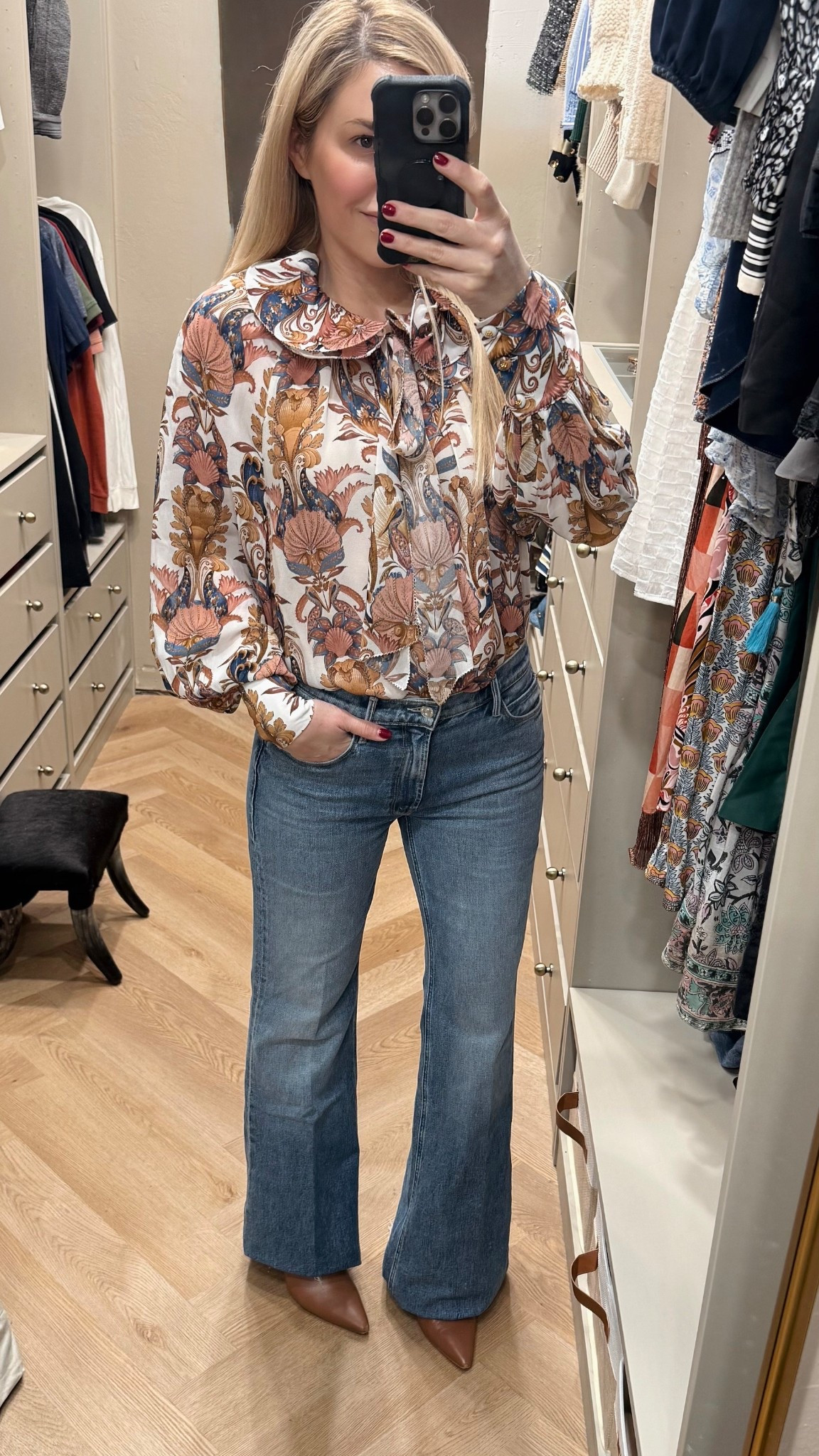 Spring outfit 
**JEANS RUN SMALL BUT HAVE A LITTLE STRETCH**
I sized down for a more loose fit - they do run on the smaller side 