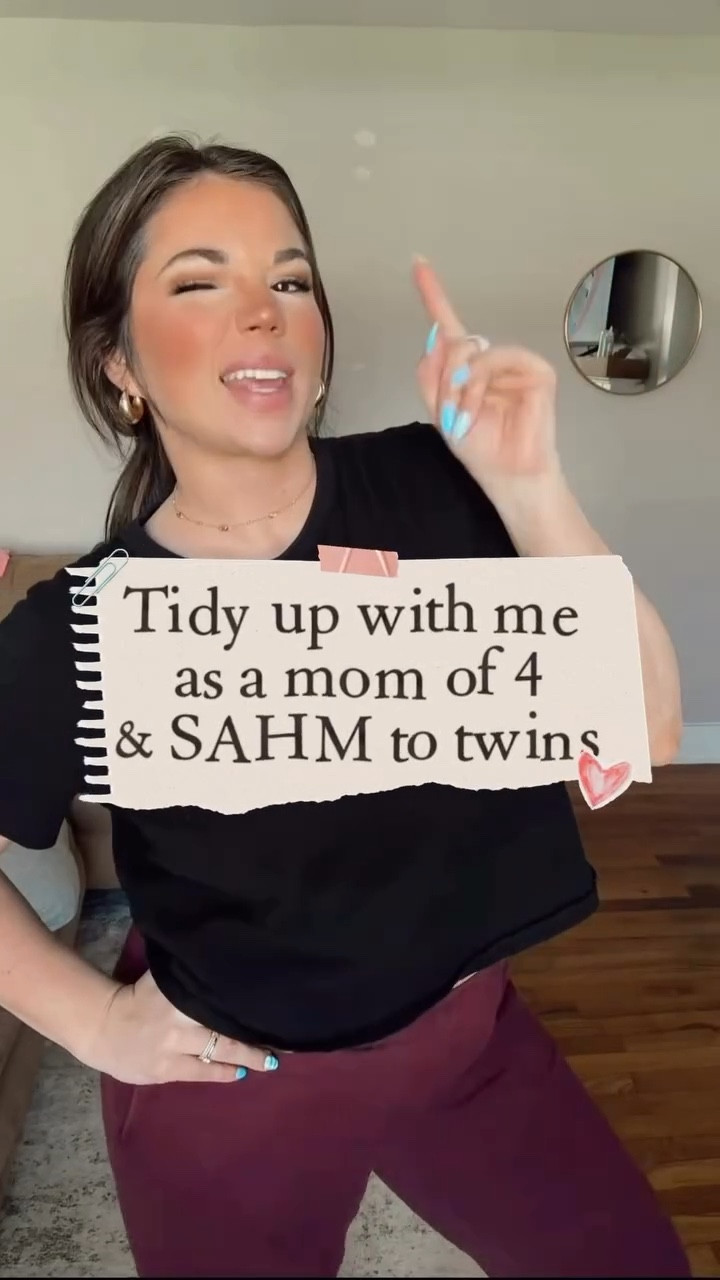 ain’t it crazy that the mess will reappear in .2 seconds??? 🤠

#sahm #cleaning #momsofinstagram #tidyup #momlife

#LTKHome #LTKBaby #LTKdayinmylife
