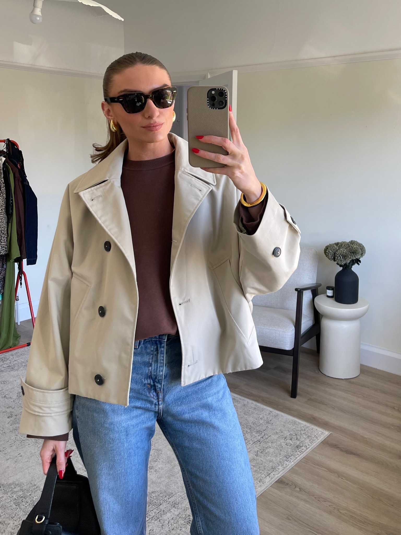 Sunday comfy/casual weekend outfit 
Small in the Zara short trench 
Size down it comes up big
Topshop via ASOS brown sweatshirt 
25 in the COS blue jeans 
The horse clementine bag 
Adidas SL 72 trainers 


#LTKspring #LTKuk