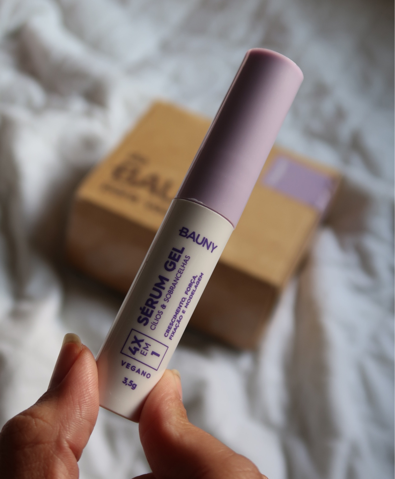 Sérum Gel 4x1 é a combinação perfeita de cuidado e beleza. Totalmente transparente, ele é ideal para cuidar da sua beleza diariamente desde sua rotina de skin care a finalização da sua maquiagem. 

O Sérum Gel 4x1 possui BeauPlex®, um complexo multivitamínico poderoso para cuidar dos seus fios: com Vitaminas C, B3, B5, B6 e E.

#LTKbrasil #LTKbeauty #LTKstyletip