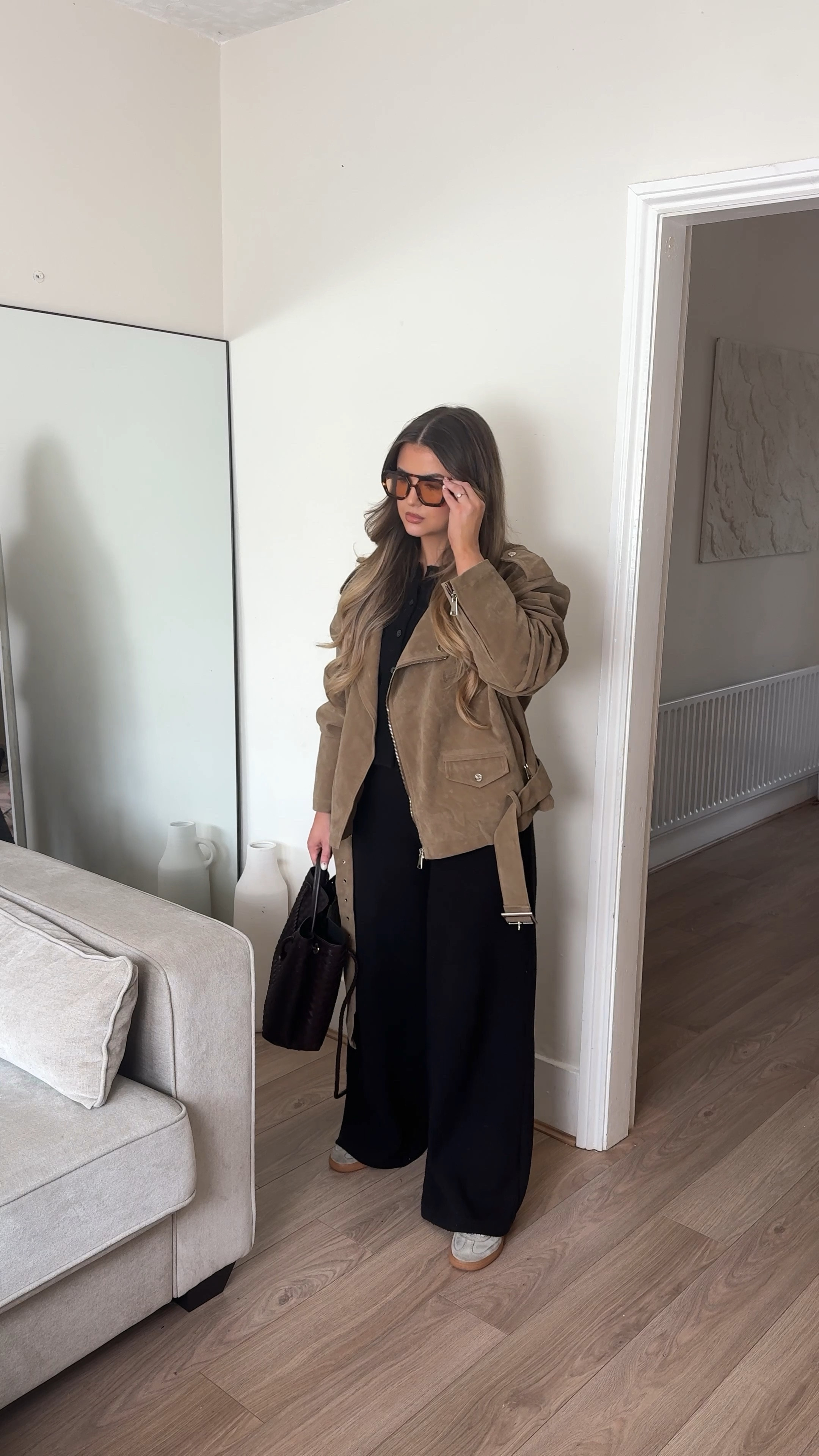 Outfit of the day 🤎
#fauxsuede #suedejacket #boohoo #petitestyle #zara #coord#LTKFashionMonth

#LTKeurope #LTKuk
