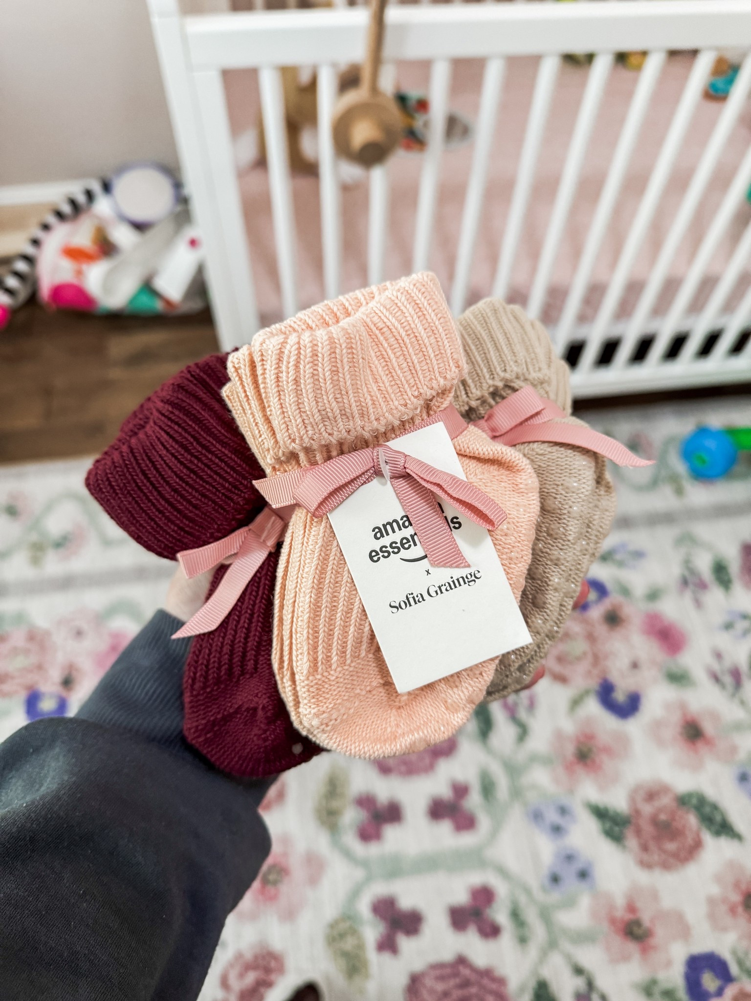 The cutest baby socks ever! They come with a bow making them a great baby shower gift or stocking stuffer! ✨🎁

#LTKCyberWeek #LTKHoliday #LTKGiftGuide