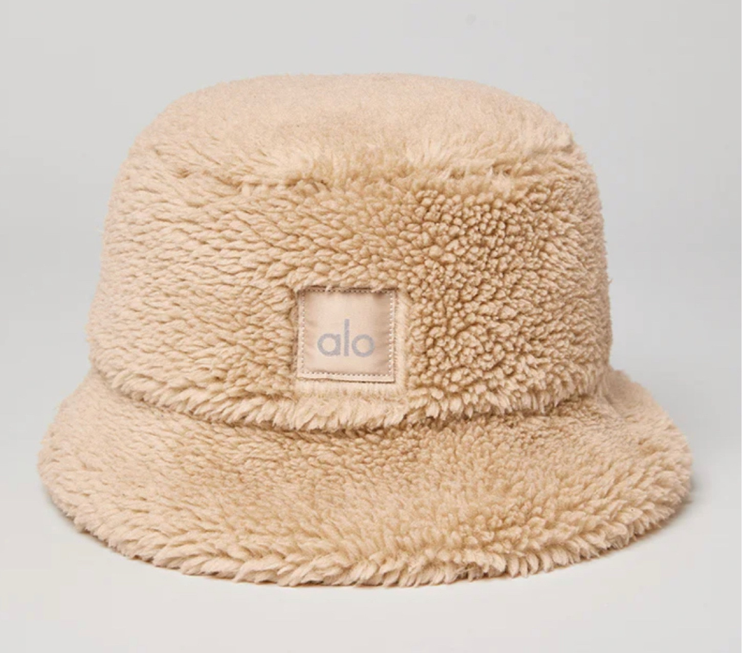 The perfect fluffy hat, girls + guys. 😩 Could be the perfect piece for a Christmas gift! 

#LTKHoliday #LTKSeasonal #LTKbeauty