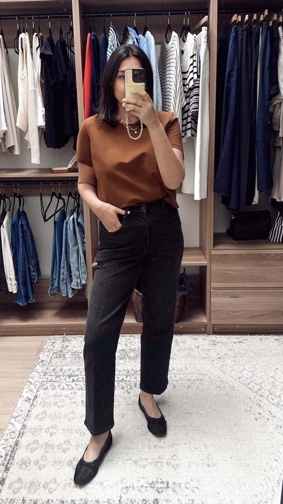 Use code KENDIXSPANX for 15% off your first order! #

These are some of my favorite jeans — they a great balance of stretch and compression at the waist. If you like denim that “holds you in” this is your pair! I’m in the medium, regular length #sponsor @Spanx 

I’ve linked all my denim favorites from Spanx here!
