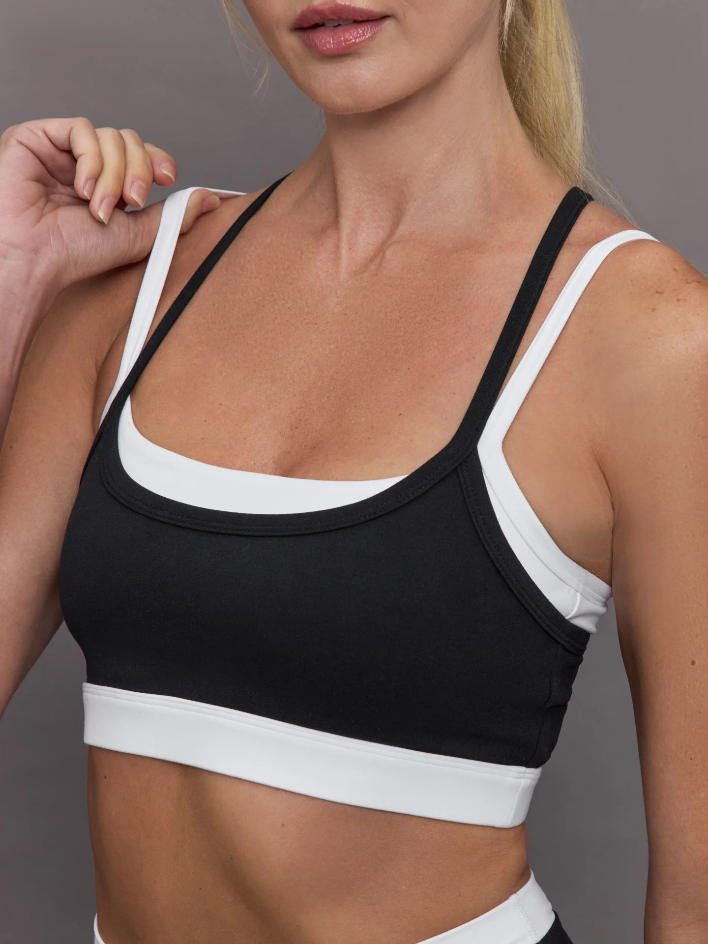 Carbon38 Double Layered Contrast Bra In Melt - Black/White - Size L | Carbon38