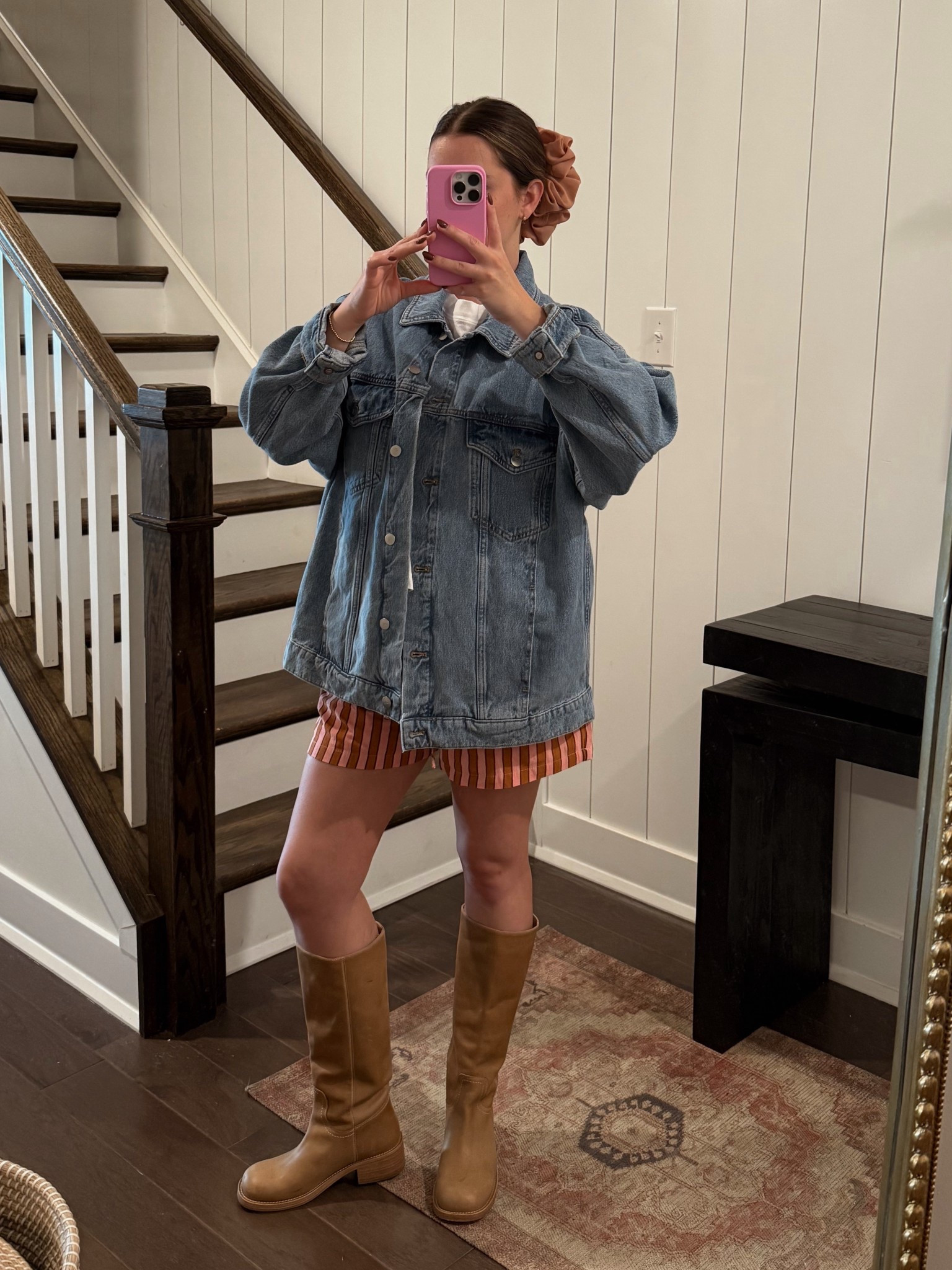 Large in the jacket! Medium boxers, size 7 tts in the boots! Scrunchie is old form KAXI