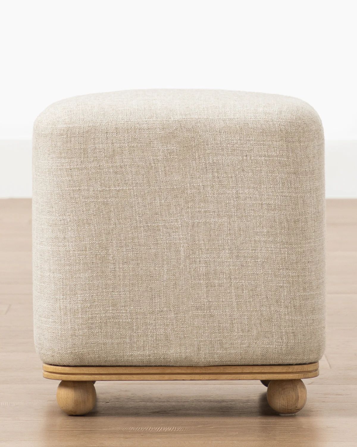 Arie Ottoman | McGee & Co. (US)