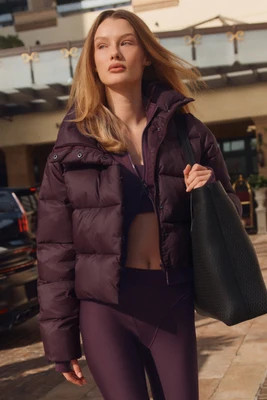 ALO | Gold Rush Puffer Jacket in Rich Bordeaux, Size: Medium | Alo Yoga