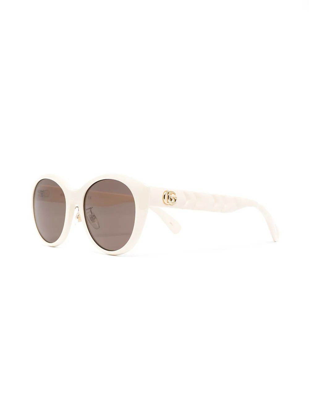 oval sunglasses | Farfetch (UK)