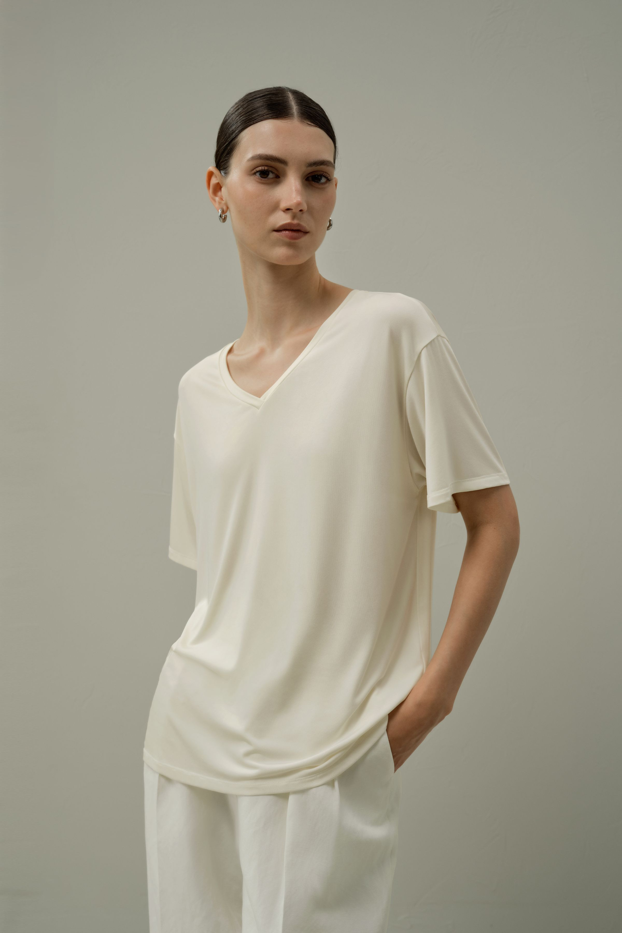 Silk Breeze Jersey Basic V-neck T-shirt | LILYSILK