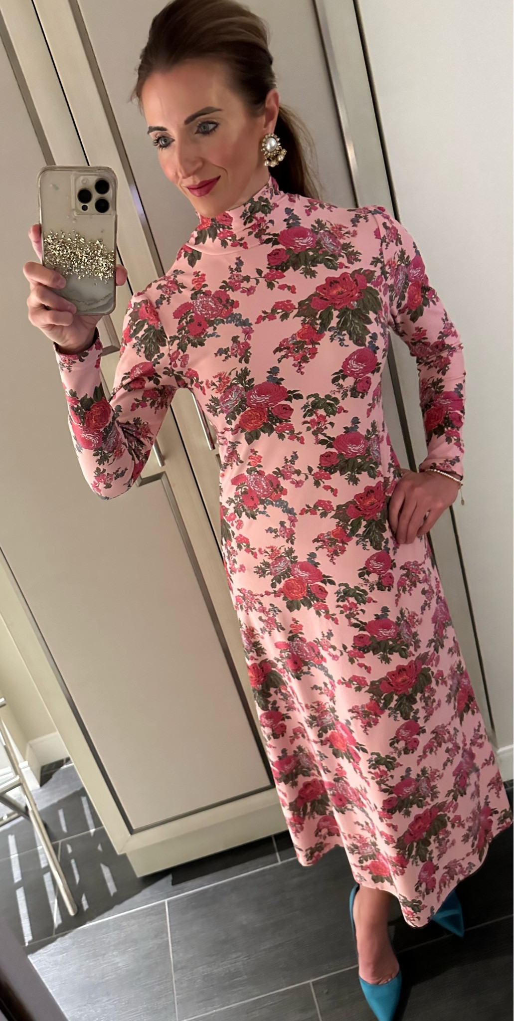 Pumps: https://smartcloset.me/product/100064471732/Sjp%20by%20Sarah%20Jessica%20Parker%20Women%27s%20Duchessa%20Satin%20High%20Heel%20Pumps