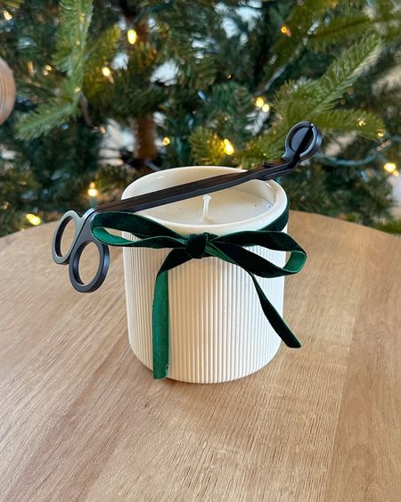 Last Minute Gift Idea that ship in time for Christmas🎄🫶🏼

Candle & Wick Cutter So cute to tie together for an easy gift! Would be fun to add in cute matches too!

#LTKhome #LTKGiftGuide #LTKHoliday