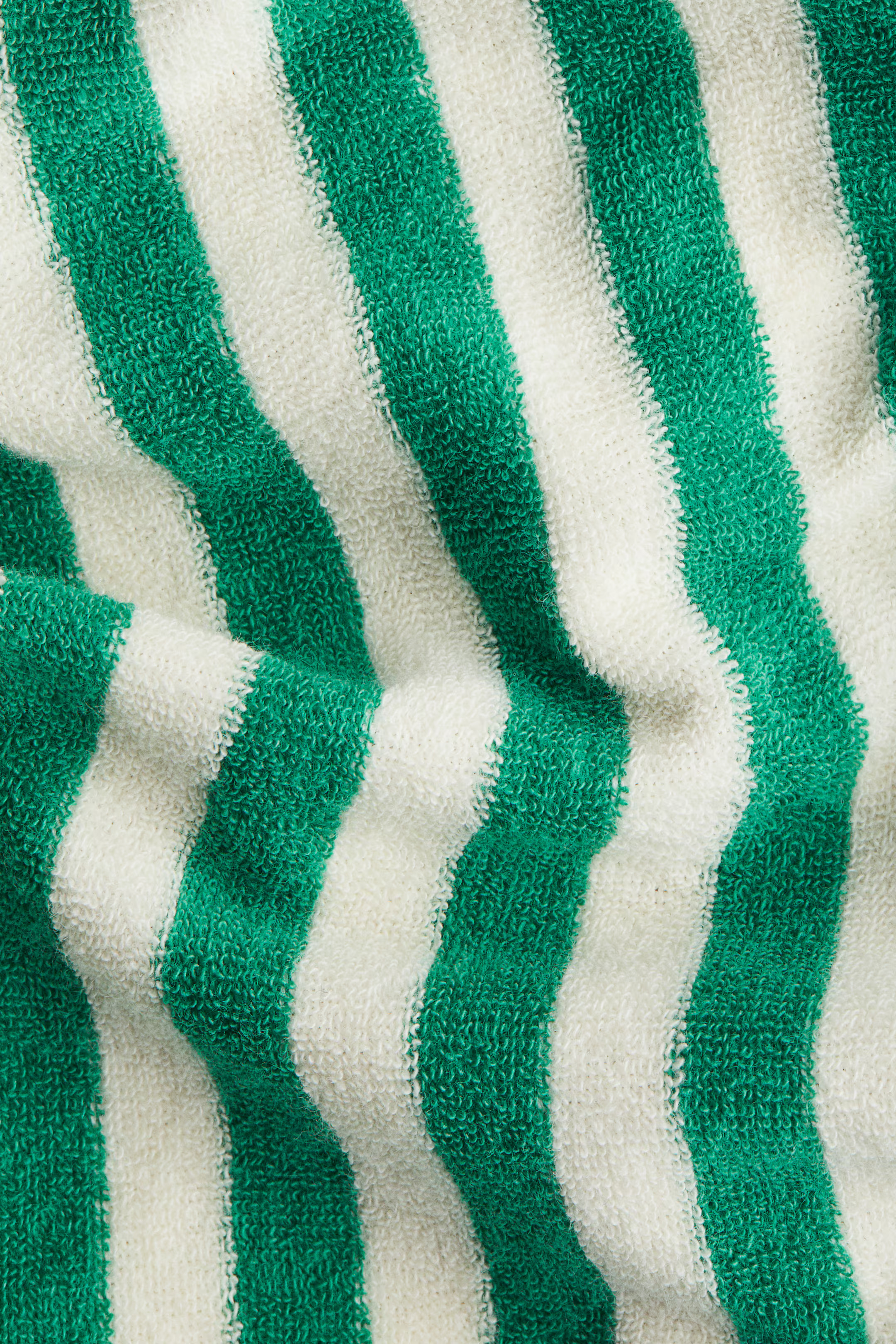 Towel cape | H&M (UK, MY, IN, SG, PH, TW, HK)