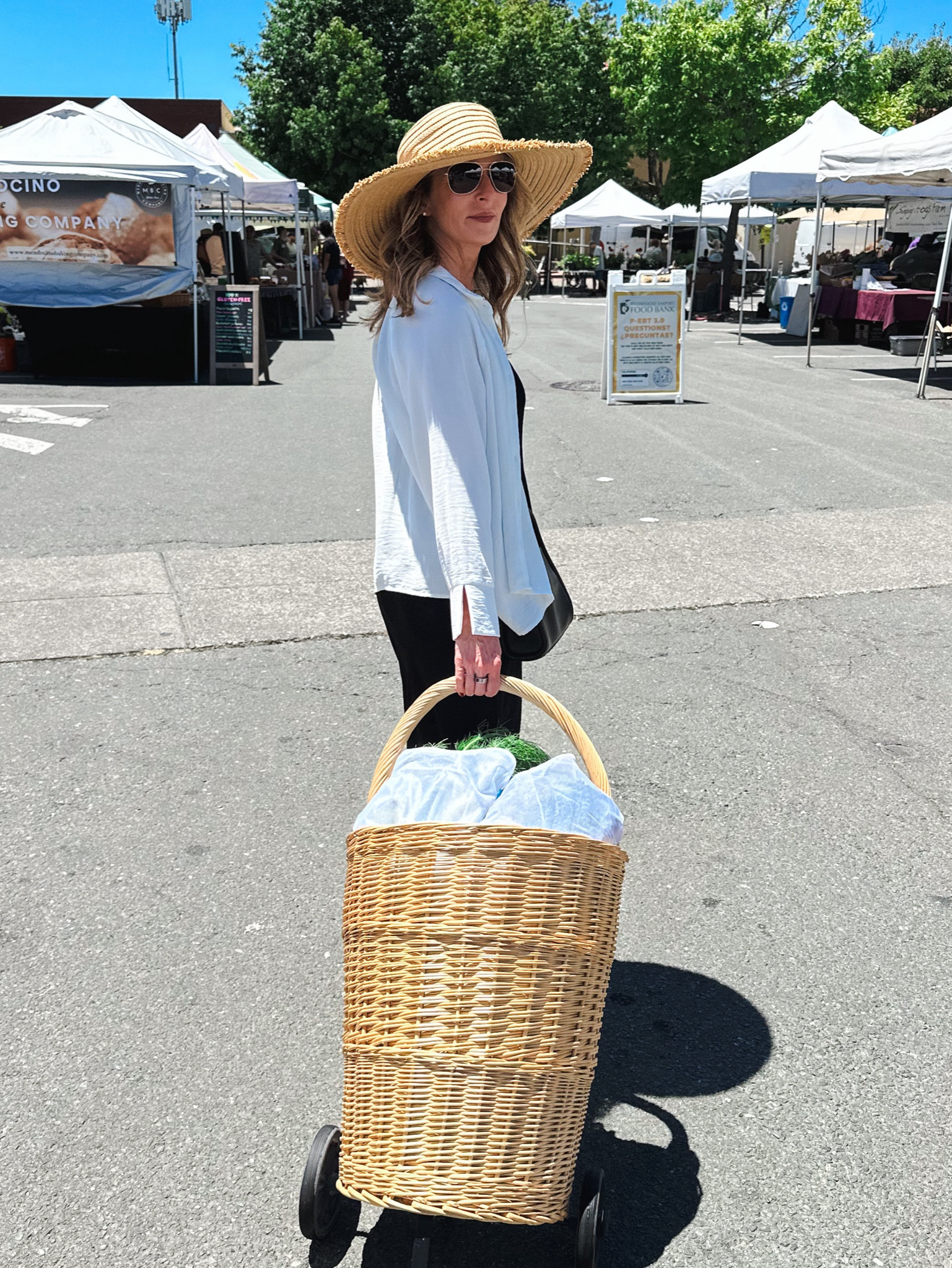Sunday farmer’s market ☀️🌱

#LTKOver40 #LTKHome #LTKSeasonal