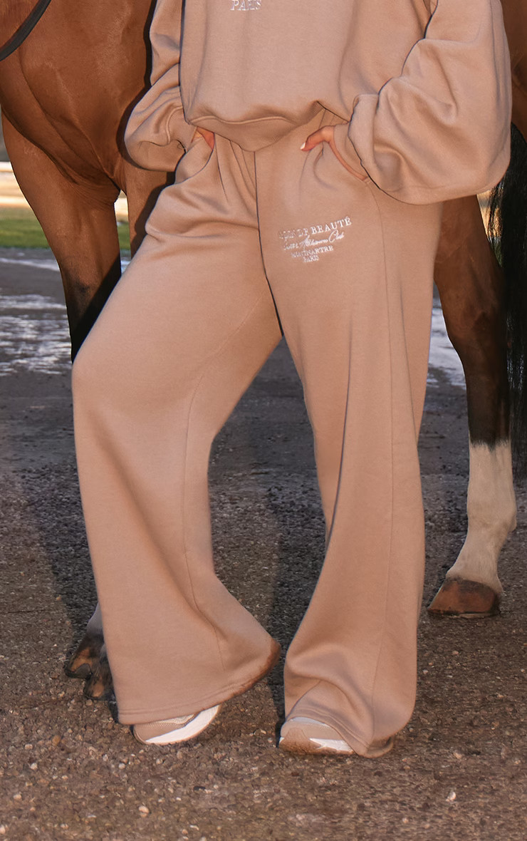 PRETTYLITTLETHING Mocha Logo Embroidered Wide Leg Sweatpants | PrettyLittleThing US