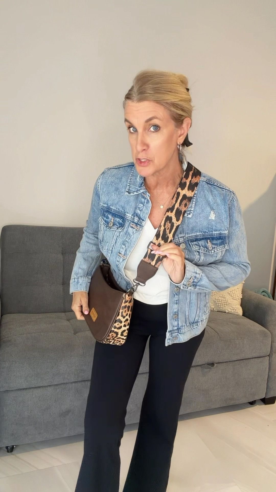 Great Hobo purse additional strap that is removable, chocolate brown with leopard print ￼

#LTKmomlife #LTKOver40 #LTKgrwm