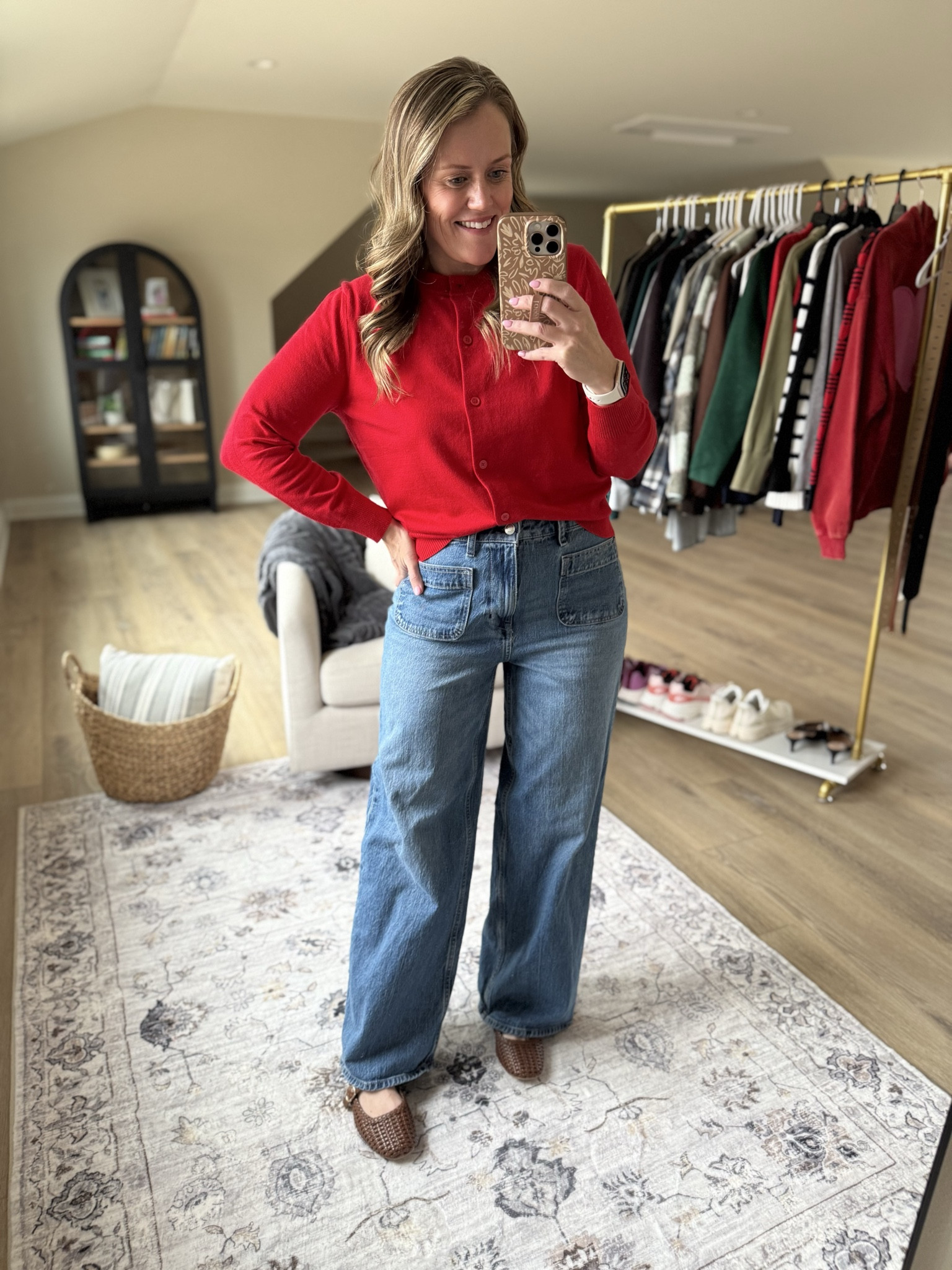 Valentine’s looks from Walmart! 
Sweater 
Cardigan 
Athletic pants
Denim 


#LTKmomlife #LTKgrwm #LTKootd