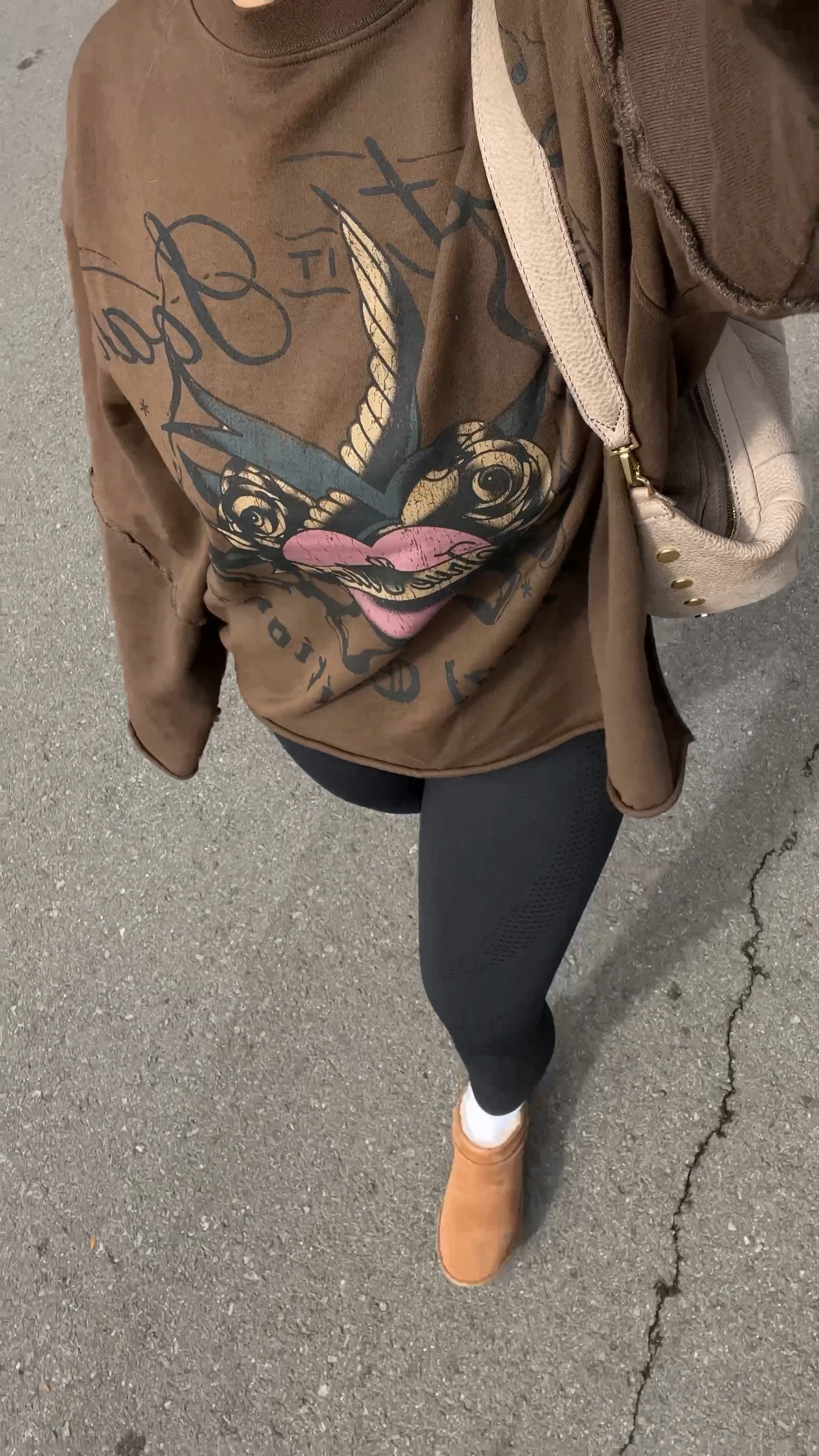 Cozy casual fall outfit 🤎🐻🍂 
leggings - L
Graphic sweatshirt - XL
socks - set active 
Uggs - TTS

#urbanoutfitters #falloutfitideas

#LTKU #LTKHoliday #LTKSeasonal