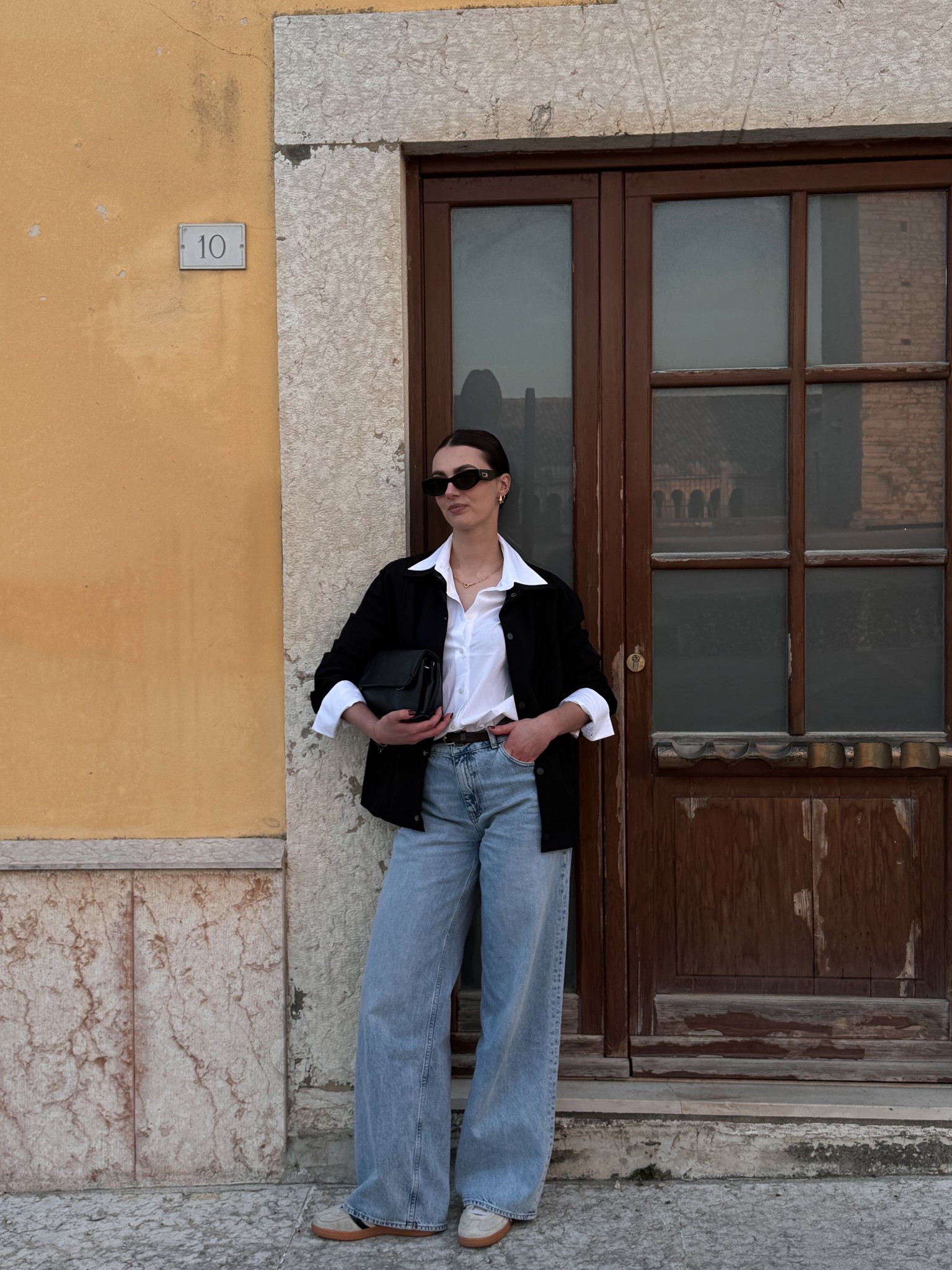 White shirt with wide leg jeans

#LTKuk #LTKeurope #LTKspring