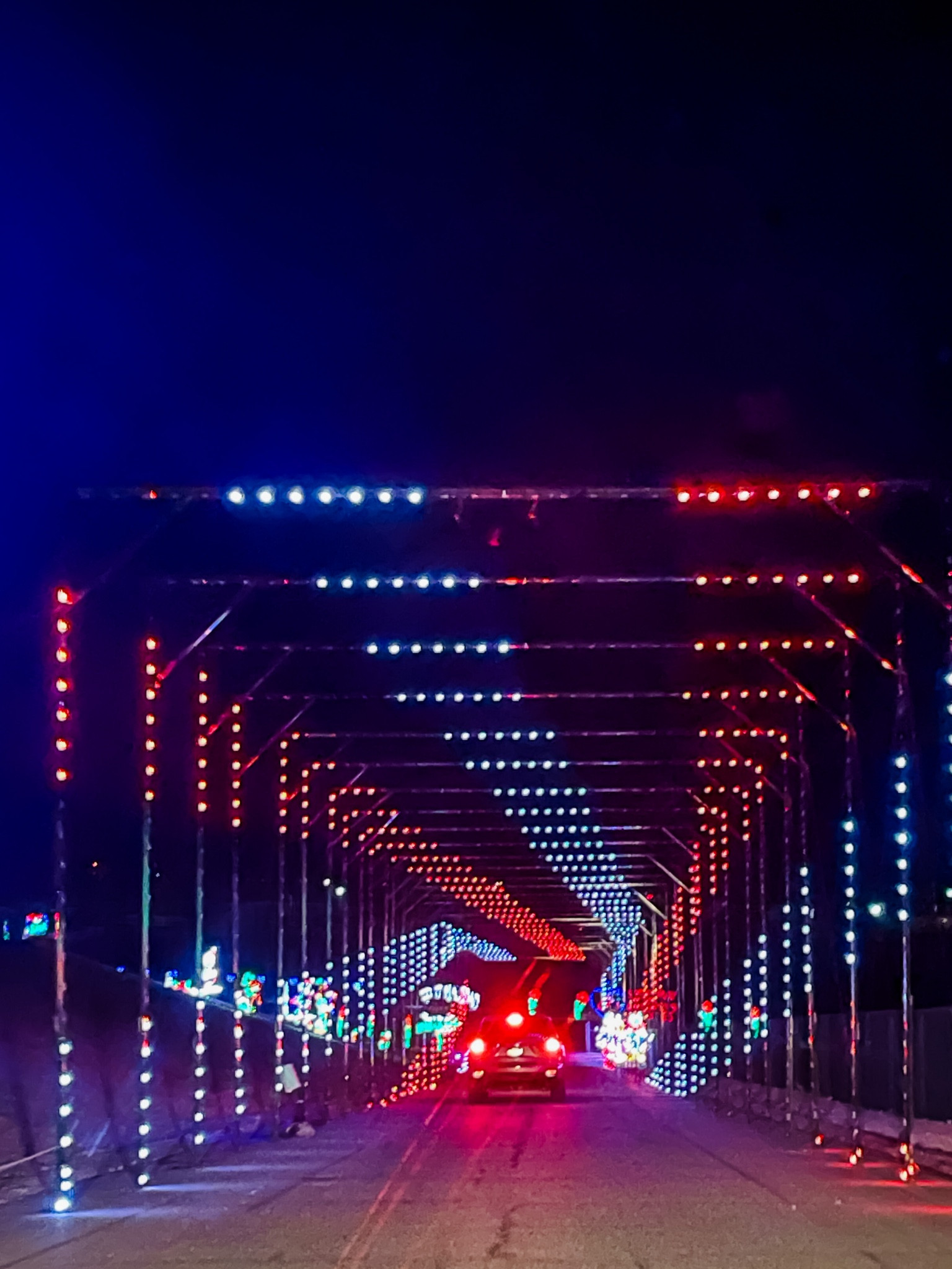 The Glittering Lights Drive-Thru 🚗 has two great options on Groupon! Drive-Thru + Hot Cocoa ☕️ or the Santa Tram! 🎅