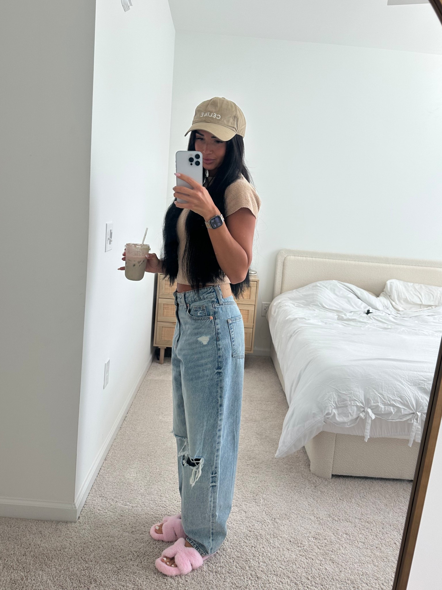 Jeans low rise , baggy jeans wearing size 2