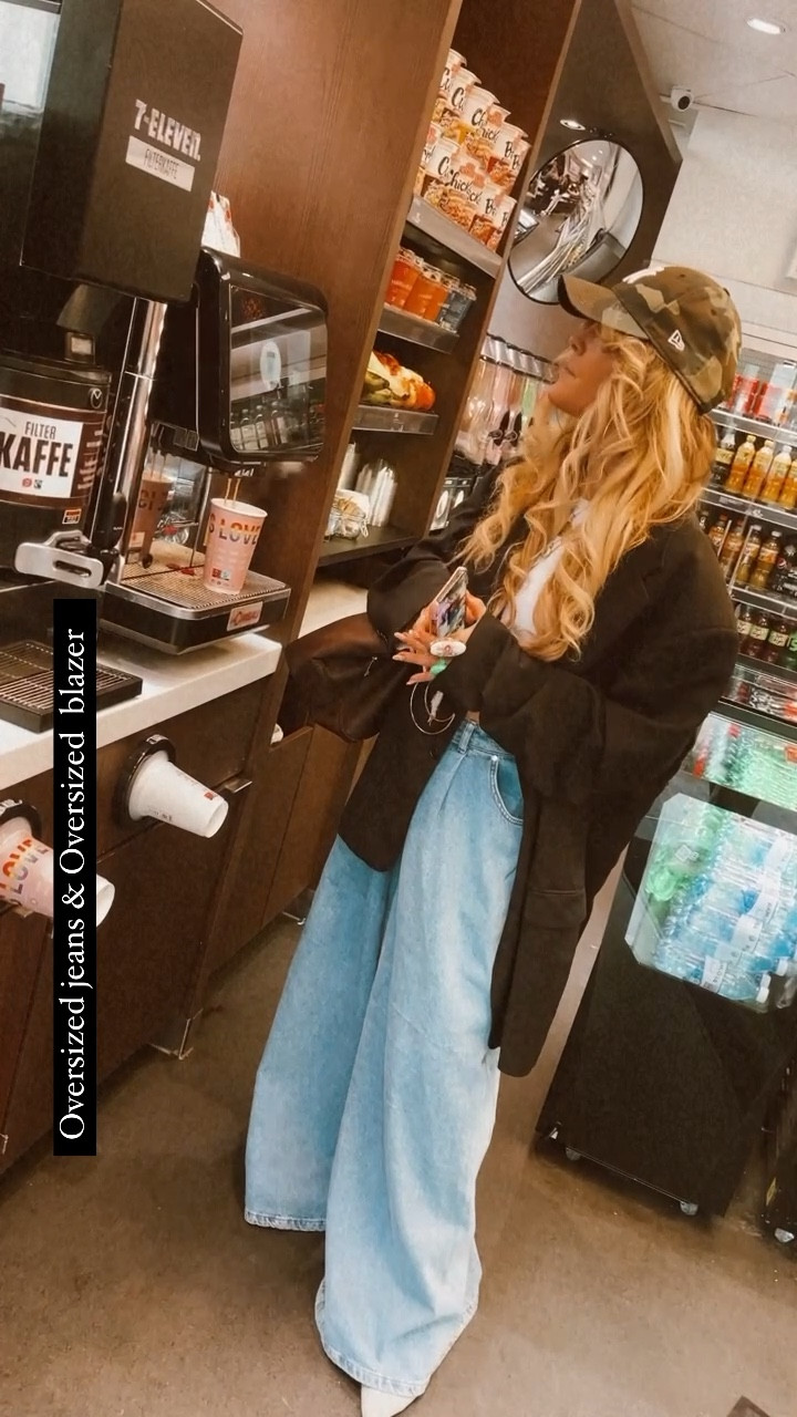 day 27/31 get winter ready with us.. Jeans and blazer oversized day. Needed to share these looks in our get winter ready serie. And add a perfect long coat on top of it when it's really cold outside. 🫶🏼🫶🏼✨✨ #LTKGift #grwm #getreadywithus #getready #ootd 
.
Happy Wednesday xx 💕💕
.
#denim #denimstyle #denimjeans #boohoo #wideleg #oversizedblazer #blackblazer #newyear #streetstyle #dailystyle 

#LTKVideo #LTKHoliday #LTKGiftGuide