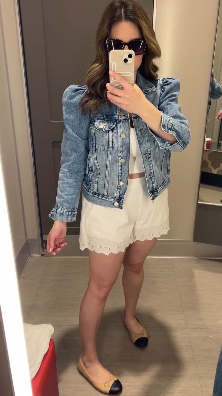 I thought 40 meant a mumu and sensible shoes…
turns out it’s Pilates, a matching set and finally feeling confident in my own skin 💁‍♀️

Be honest… what did you think 40 looked like?

Follow me @meganlawless a busy millennial wife and mom to 3 girls for #over40style and beauty finds ✨

#millennial #suburbanmom #over40fashion #glowup 
🔎: Millennial mom, over 30 style, petite style, petite mom, athleisure