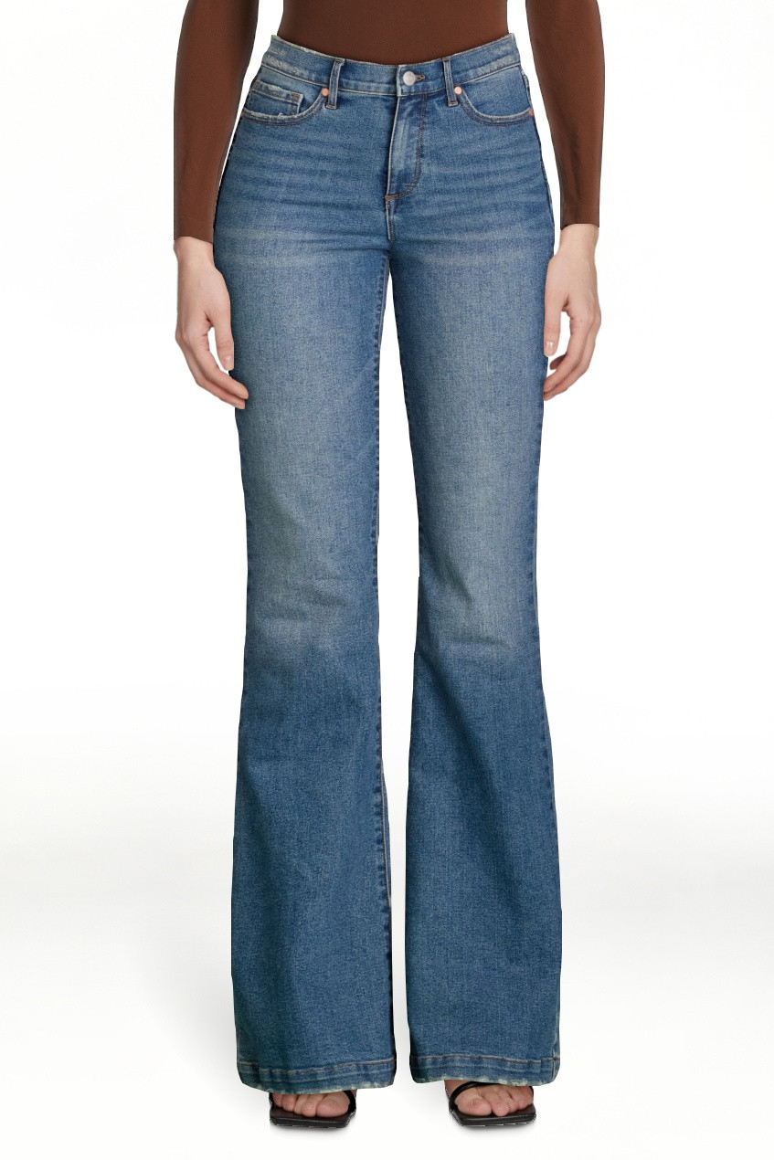 Sofia Jeans Women's Melisa Flare High Rise Jeans, 30.5" and 33.5" Inseams, Sizes 0-28 | Walmart (US)
