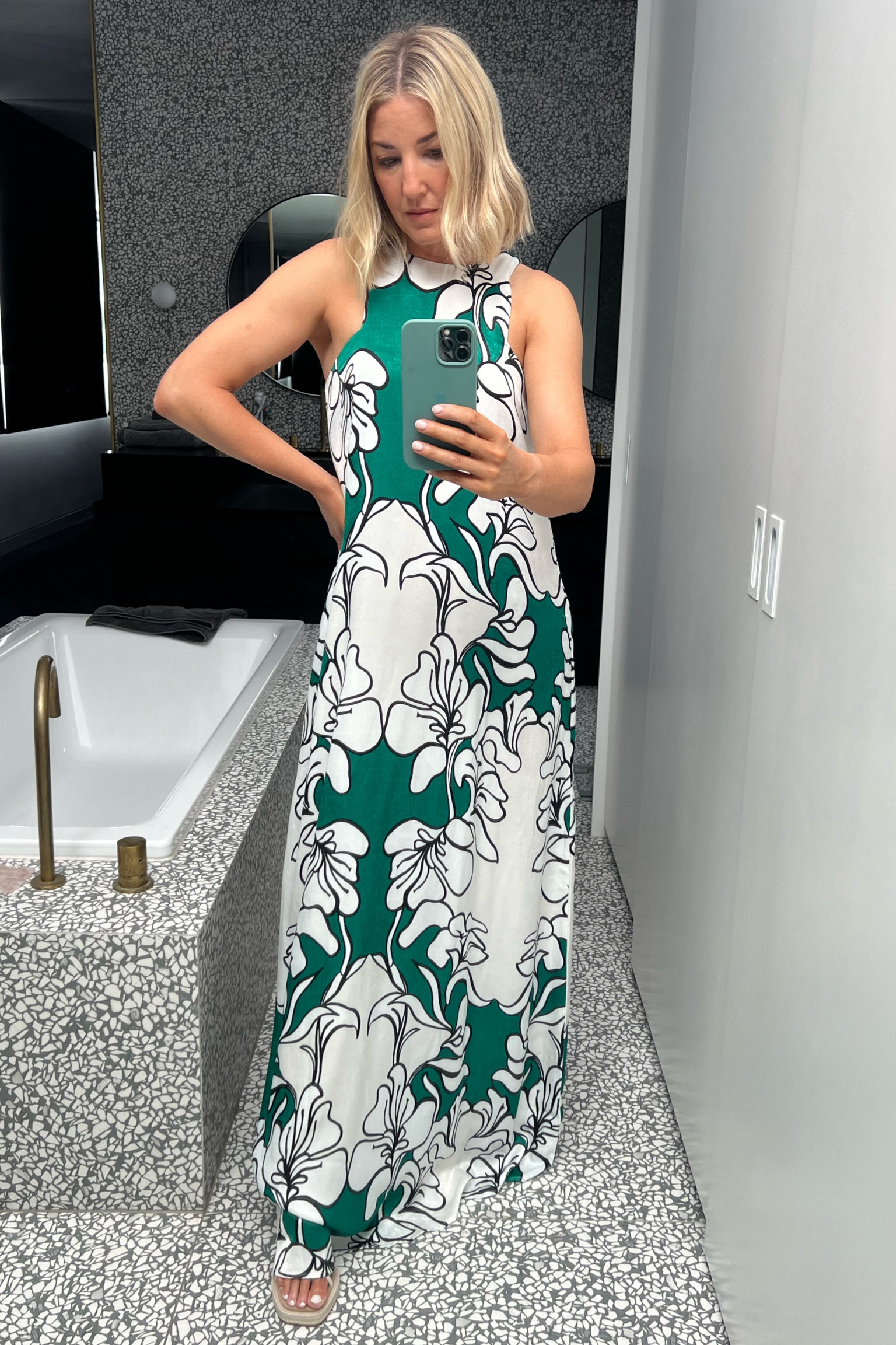 Considering this dress for Christmas Day celebrations! 🎄 🎅🏼 

#LTKHoliday #LTKU #LTKaustralia