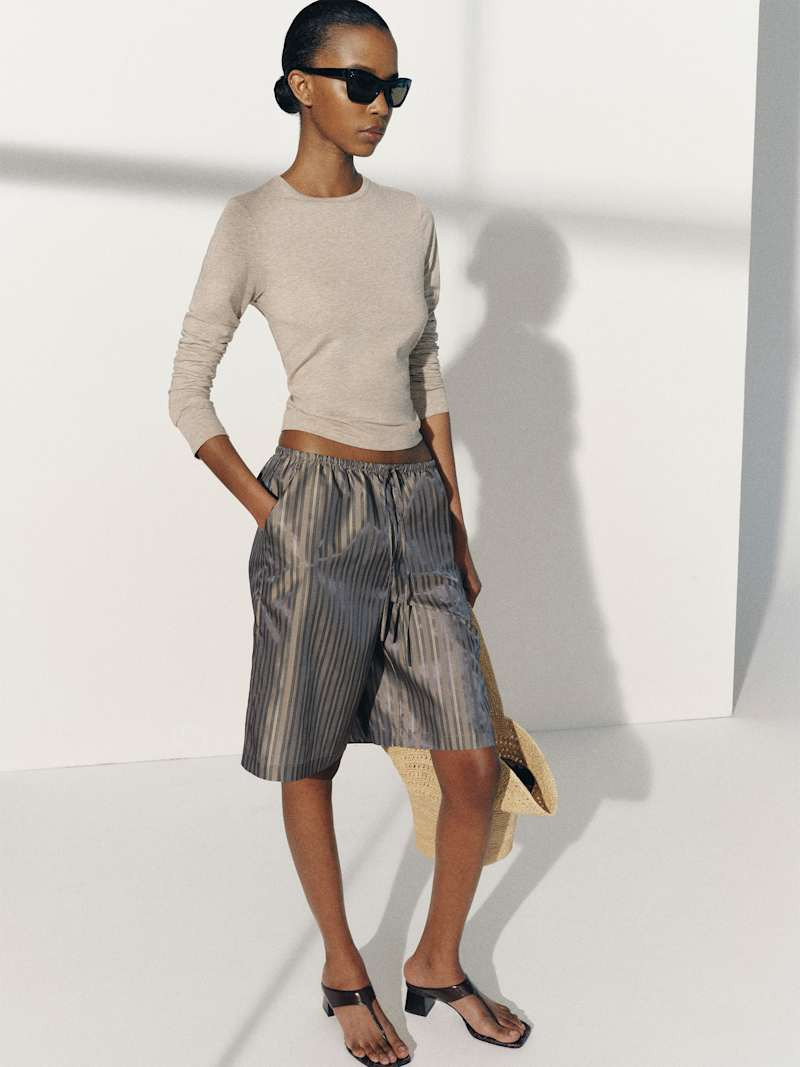 Reformation Sandy Short Ivory Medium | Reformation (Global)