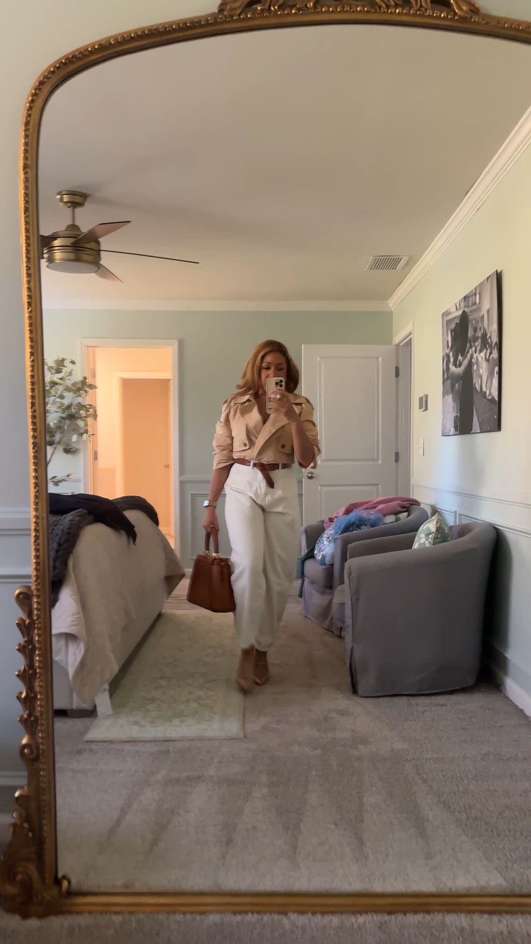 Spoke at my friend’s conference today and wanted to wear jeans. This trench bodysuit is still one of my faves. (I found a lookalike for the fraction of the price!) Found such good dupes for my jeans, shoes and belt. 🙌🏽