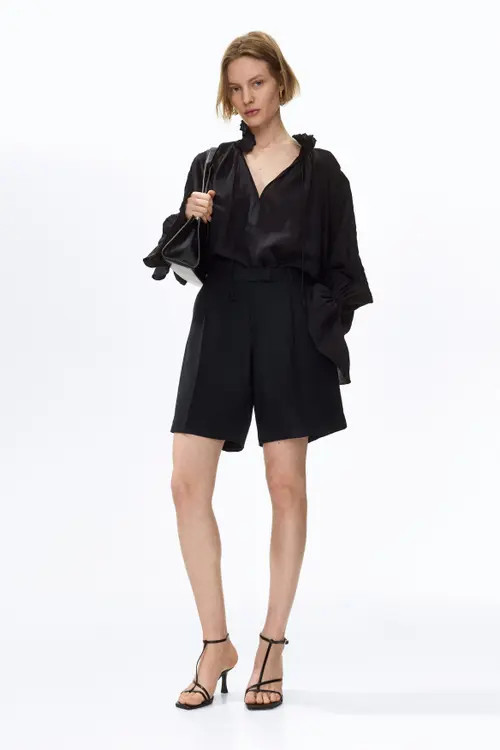 H&M Bermuda Shorts in Black at Nordstrom, Size 0 | Nordstrom