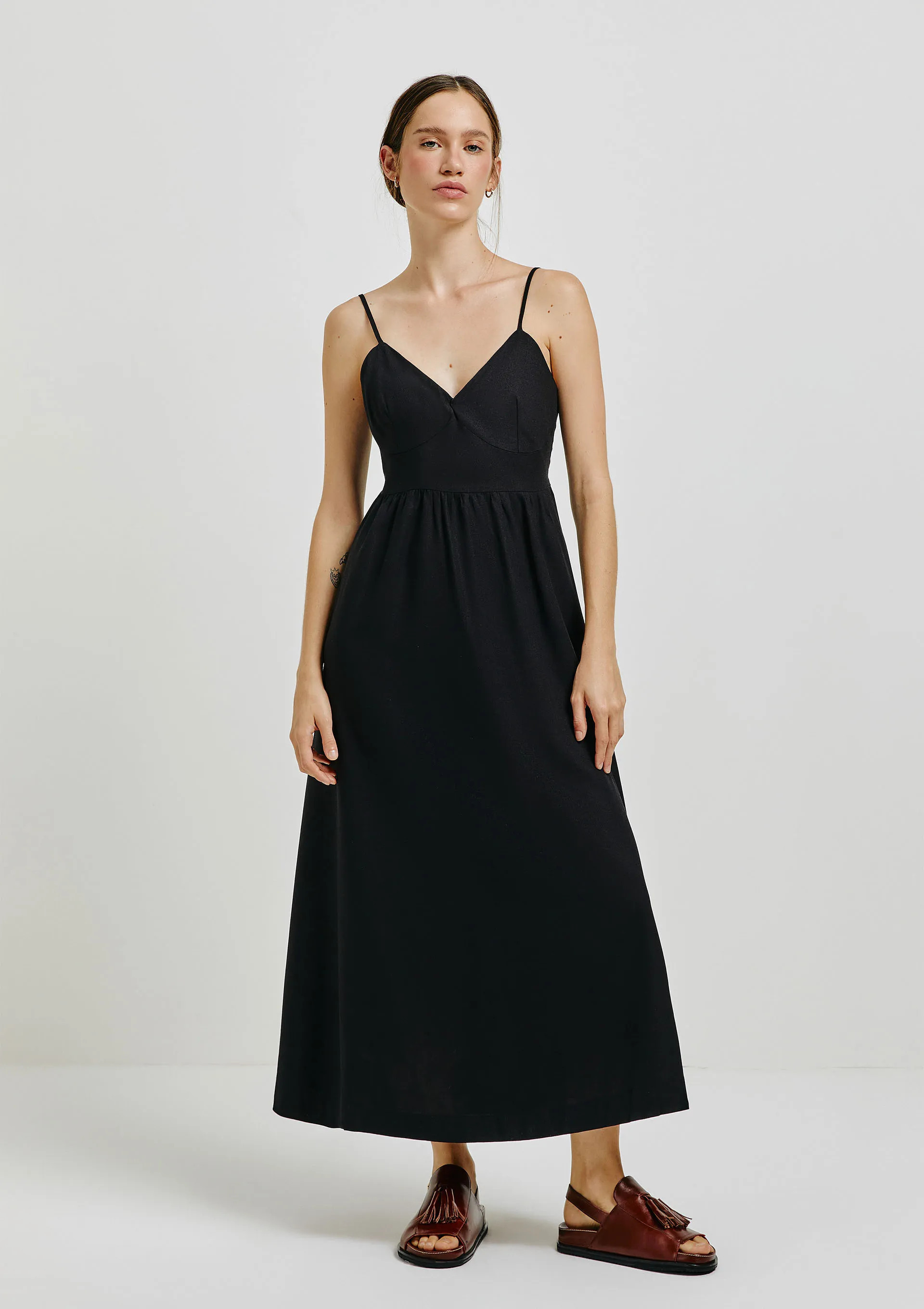 Vestido Midi Godê Com Fenda Lateral - Hering Store | Hering (BR)