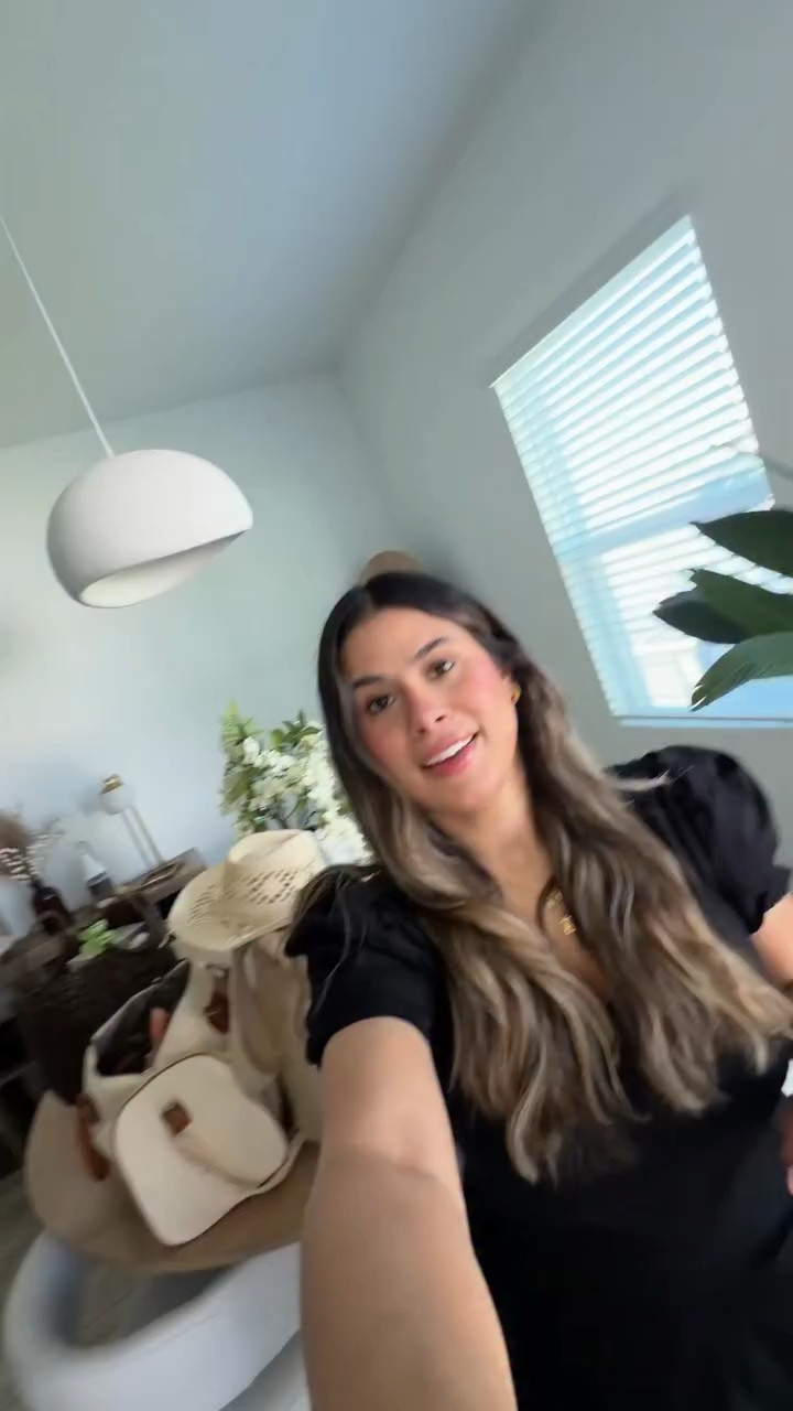 Un detalle que quise romantizar y grabar 😂🥑🫰🏻✨✨ no entiendo como lo adivinó tan rápido si mas nunca se lo mencioneeee🤬 Si quieren el link de las pjs me dejan saber!! en realidad me costó conseguir un family matching set😰