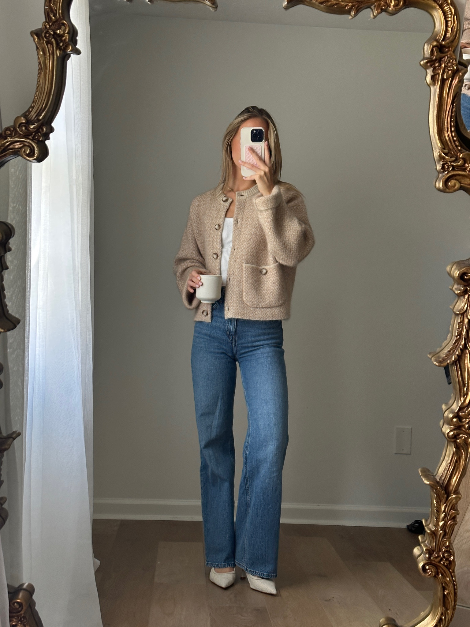 Size medium in cardigan 

#LTKSeasonal #LTKFallSale #LTKStyleTip