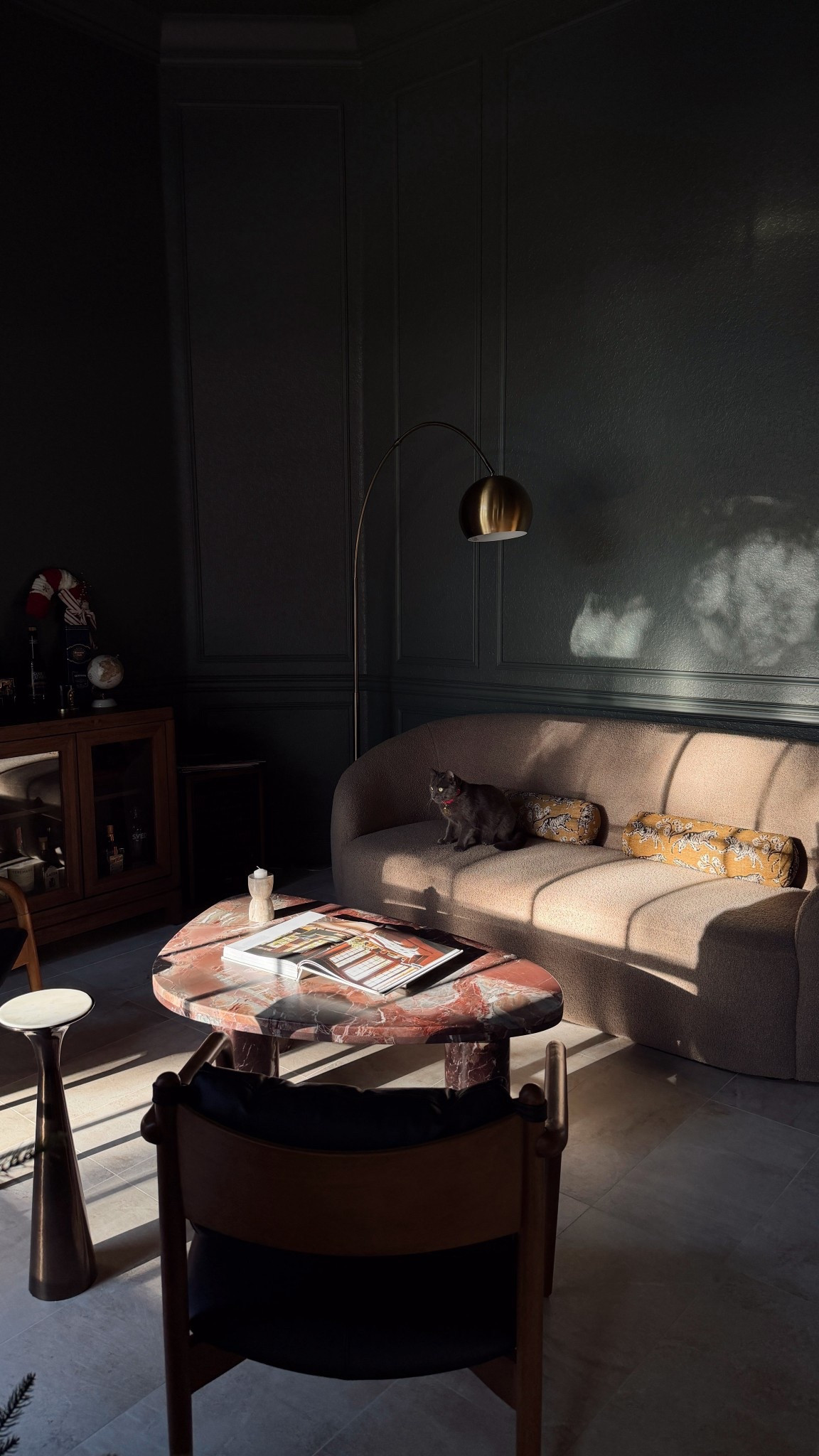 Our petite salon aka formal living room is finally coming together 🙌🏽 

Some items are on sale for cyber week today! 


#LTKSaleAlert #LTKCyberWeek #LTKHome