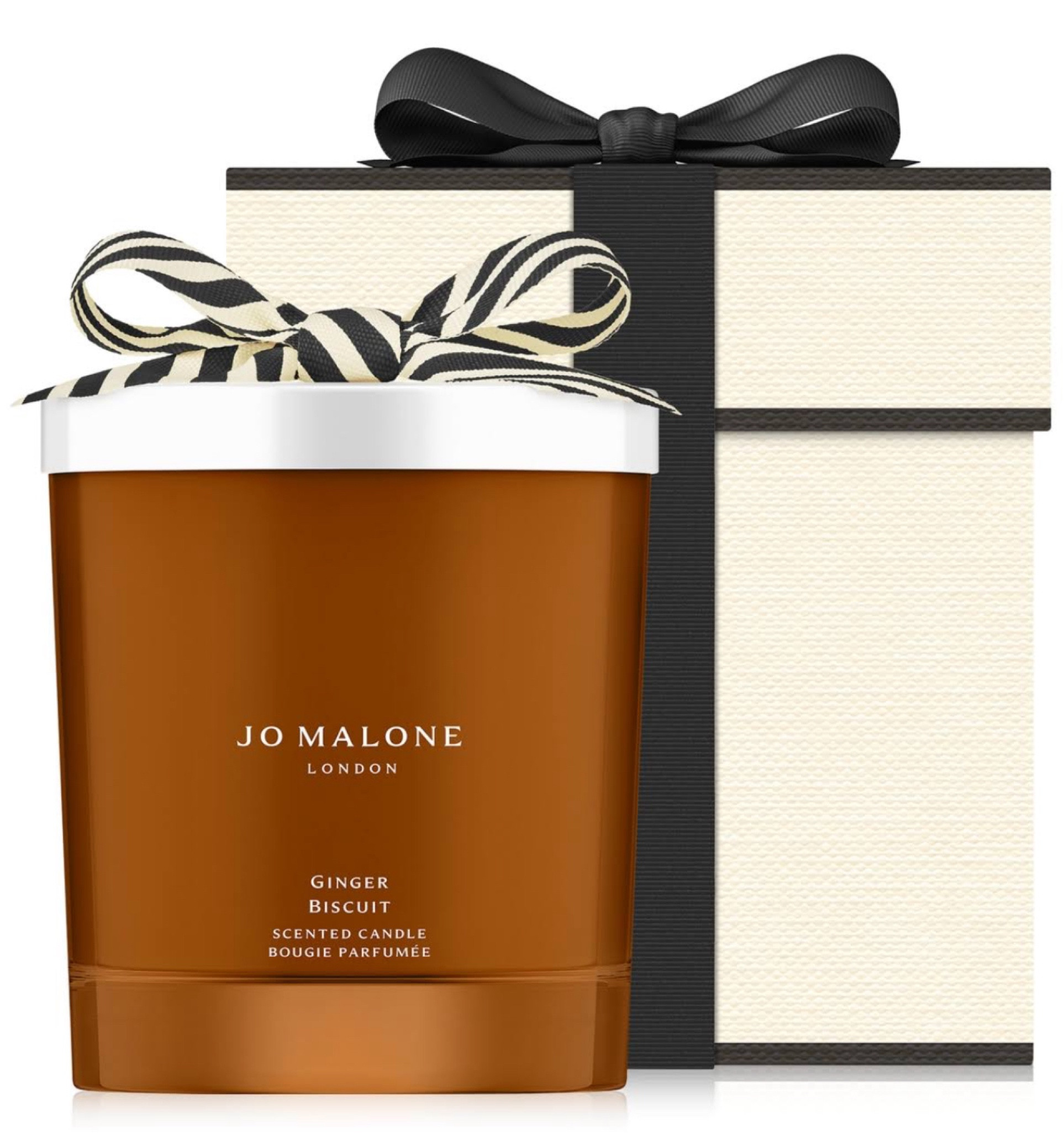 Our Sustainable Practice

Kindness is woven through the fabric of everything we do. We strive to protect the environment and take a considered approach when creating our products; from recycled and recyclable packaging, to making products in facilities that harness renewable energy to reduce emissions, to better transparency around our responsibly sourced ingredients and respect for local communities. It’s a work in progress, but we are committed to doing better, working to centre responsible practices that address the environmental impact at the heart of our company. And, as a company with a proud British heritage, we are determined to deepen our commitment to Made in Britain through our production and ingredient selection
#Joemalone #JoeMaloneLondon