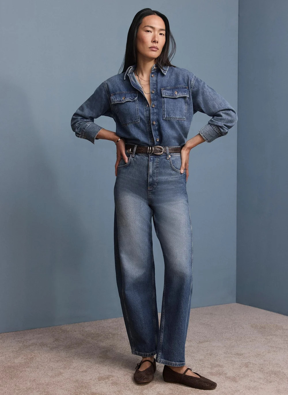 Mid Indigo Barrel Leg Jeans | Mint Velvet
