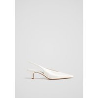 Slingback court shoes with kitten heel - Women's All | Stradivarius United Kingdom | Stradivarius (UK)