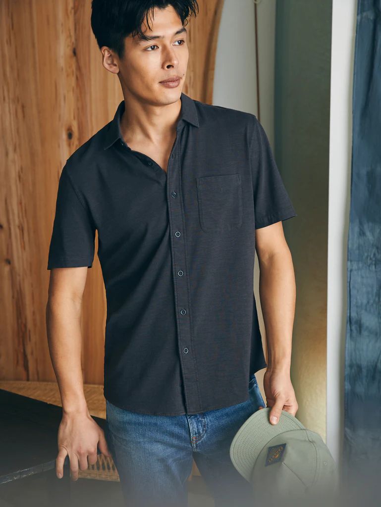 Short-Sleeve Sunwashed Knit Shirt (Single Pocket) | Faherty