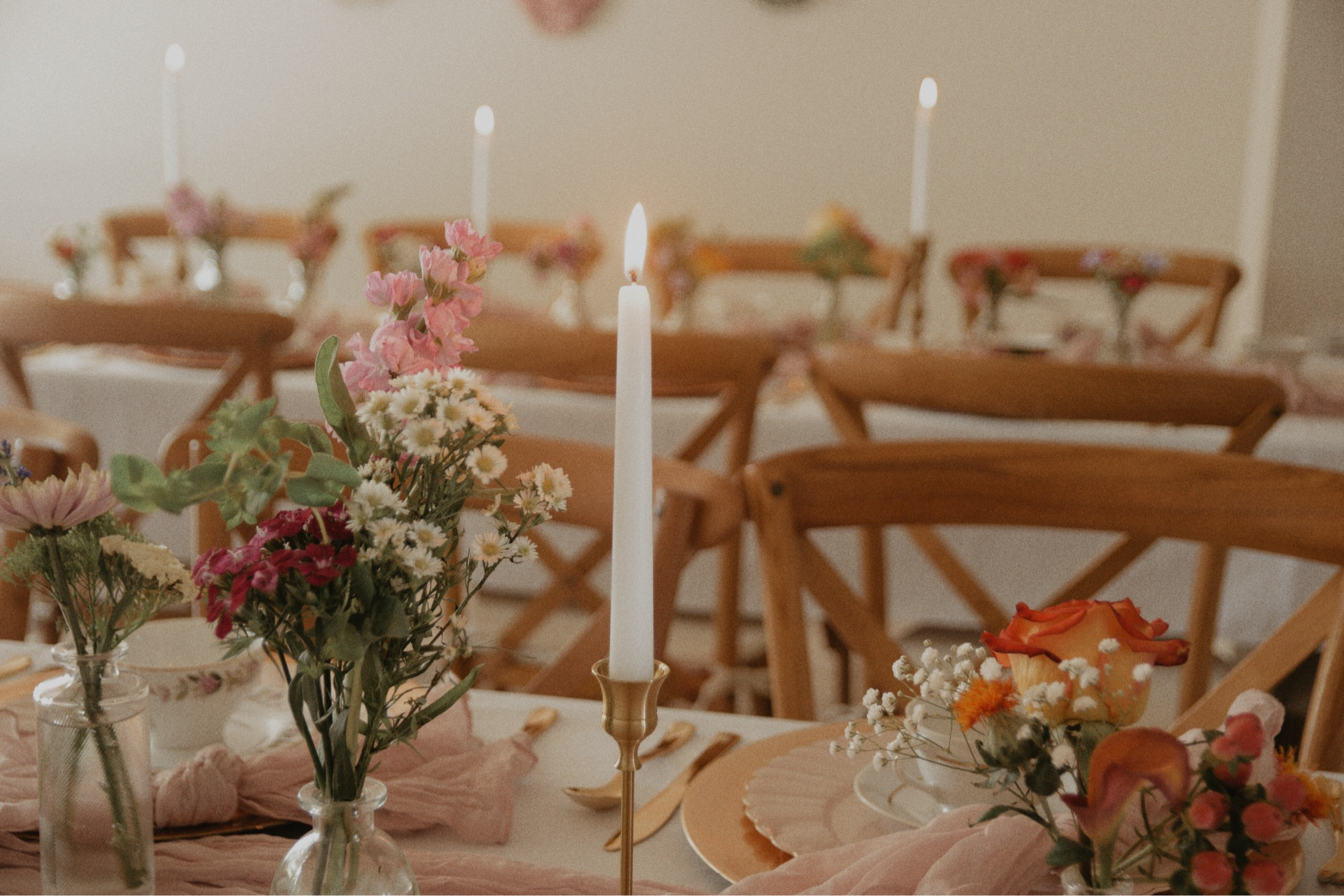The cutest bud vases for centerpieces! I just went to our local grocery store and bought a couple bouquets of flowers!

Baby shower, baby girl, baby sprinkle, baby shower ideas, tea party, photo mirror, selfie mirror, shower ideas, baby shower theme, shower decor, baby shower decor, baby shower dress, tea party theme 

#LTKParties #LTKBaby #LTKBump