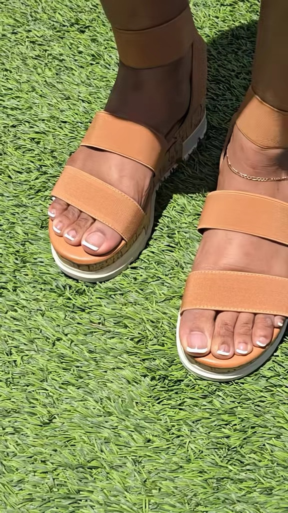 Neutral sandals that go with everything 🤎 perfect for everyday wear, errands, or dressing up a casual outfit. Comfortable + cute = a must-have! #ltkstyle 

#LTKmomlife #LTKootd #LTKMothersDay