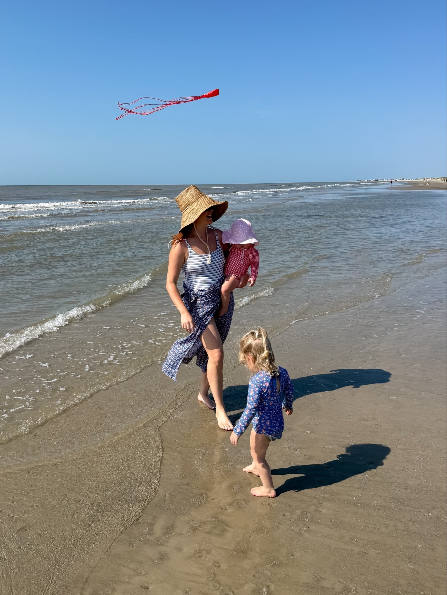 Size: Medium (true to size)

A swimsuit you’ll reach for long after vacation. The striped print is timeless, the fit is so flattering, and adding a sarong instantly takes you from the beach to lunch without needing a full outfit change. 🤍🌊

SEO: striped one piece swimsuit, beach outfit, sarong cover up, family beach vacation, mom swimwear