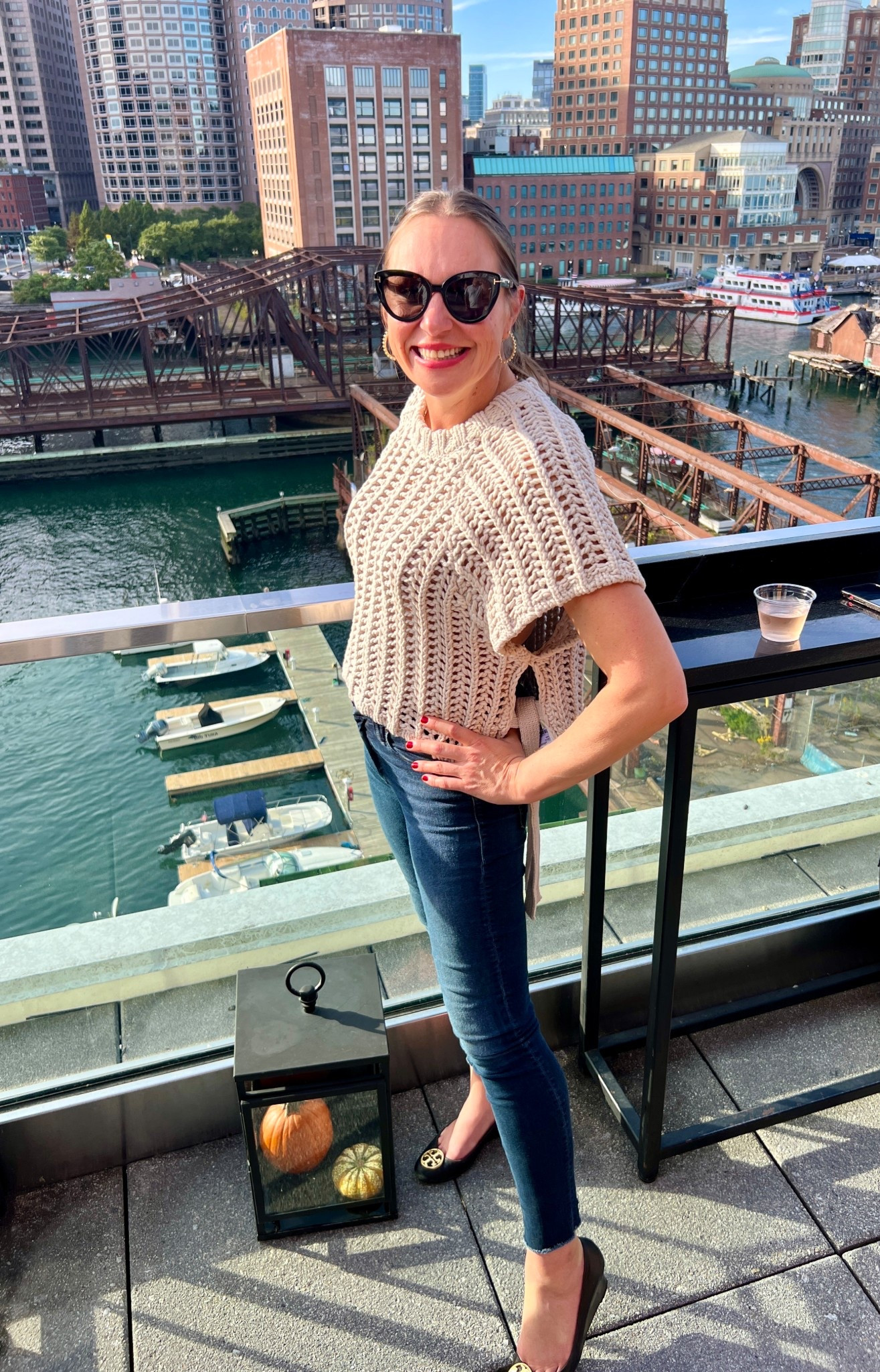 Let’s talk denim! My fave brand never disappoints. Loving the dark wash cropped straight leg or bootcut for Fall! 
.
#celebratesavvy
#fallstyle
#denim
#motherjeans

#LTKFallSale #LTKOver40 #LTKStyleTip