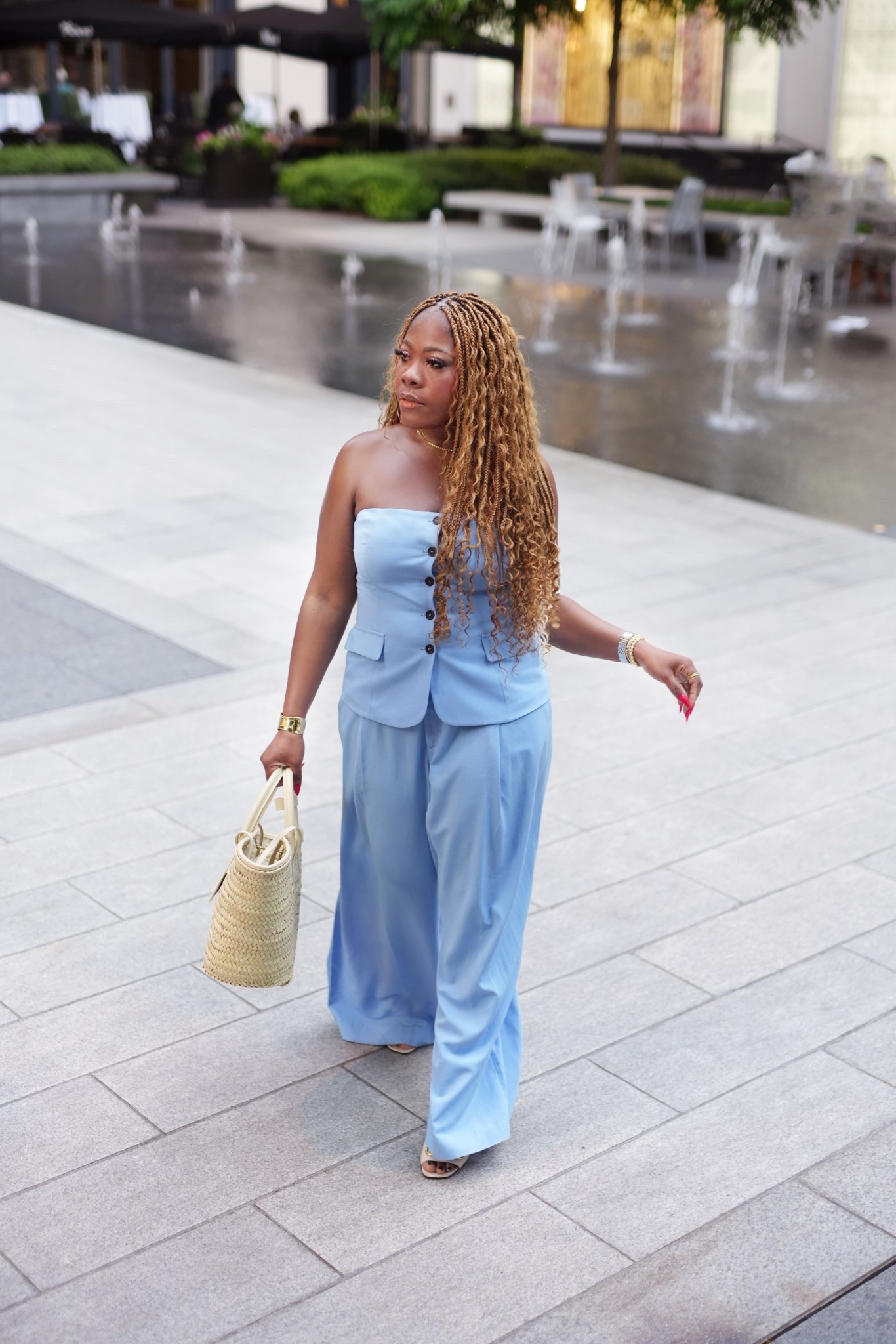 The prettiest blue set to transition into summer. Such a pretty shade of blue 