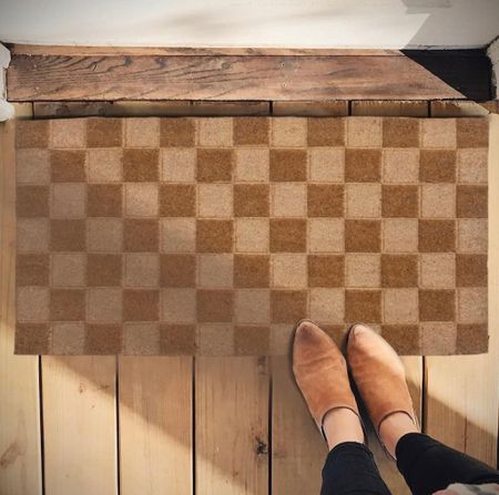 Modern checkered rug for out door 