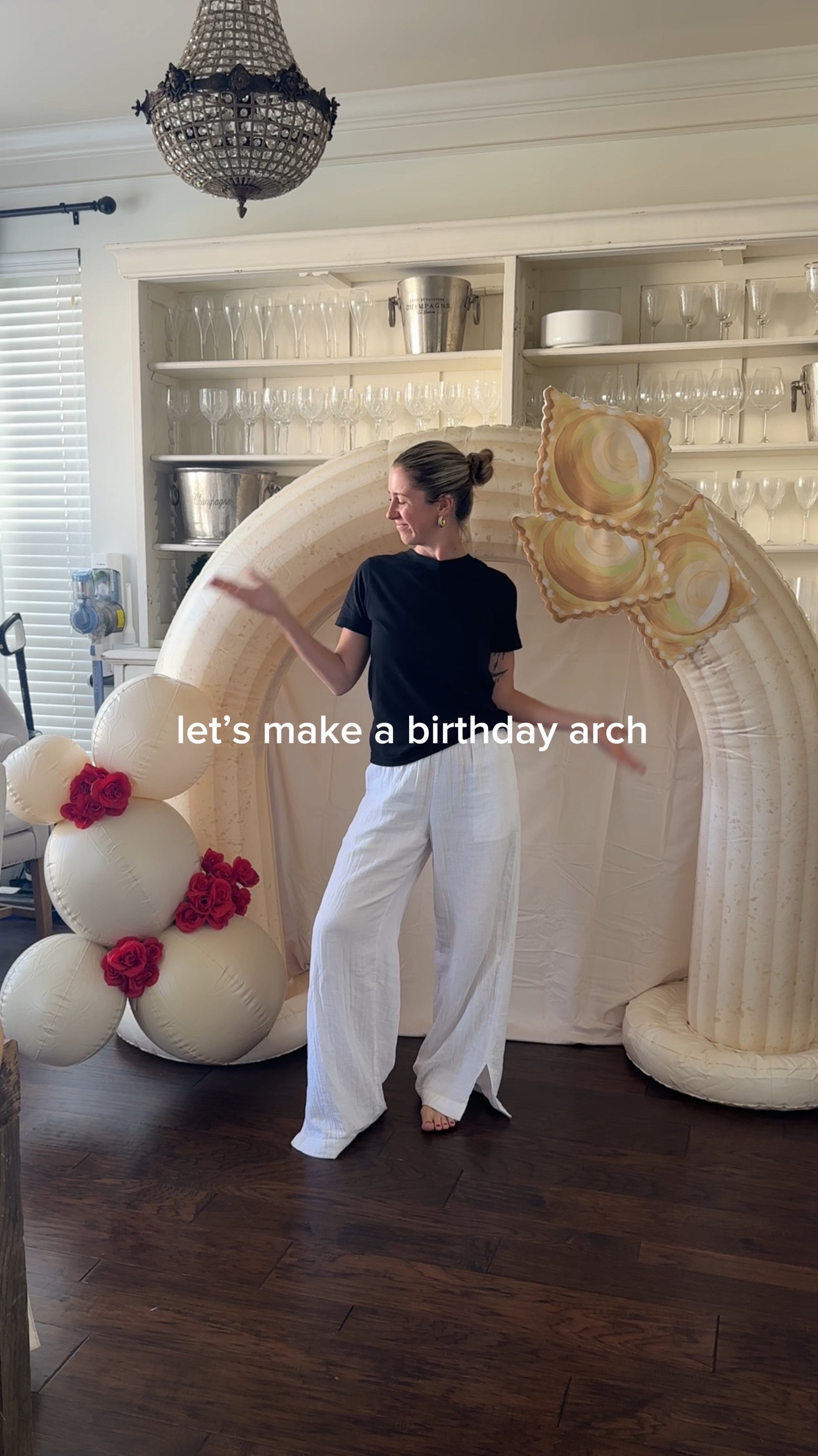 If you own this sprinkler arch from MINNIDIP this is your sign to use it as a birthday background for your little one! 🎉

#minnidip #diybackdrop #firstbirthday #backdropideas #1stbdayprep #diyarch #diy #momthings #LTKmom #partyprep #photobackdrop #holyraviolibdaytheme 