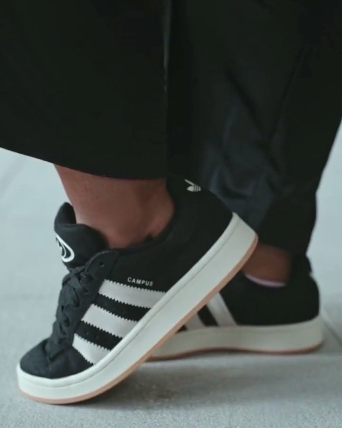 Love my Adidas Campus' and they’re 30% off! 🖤

Sneakers, casual sneakers, every dat sneakers, every day shoes, Emmy Petit

#LTKPetite #LTKSaleAlert #LTKMidsize